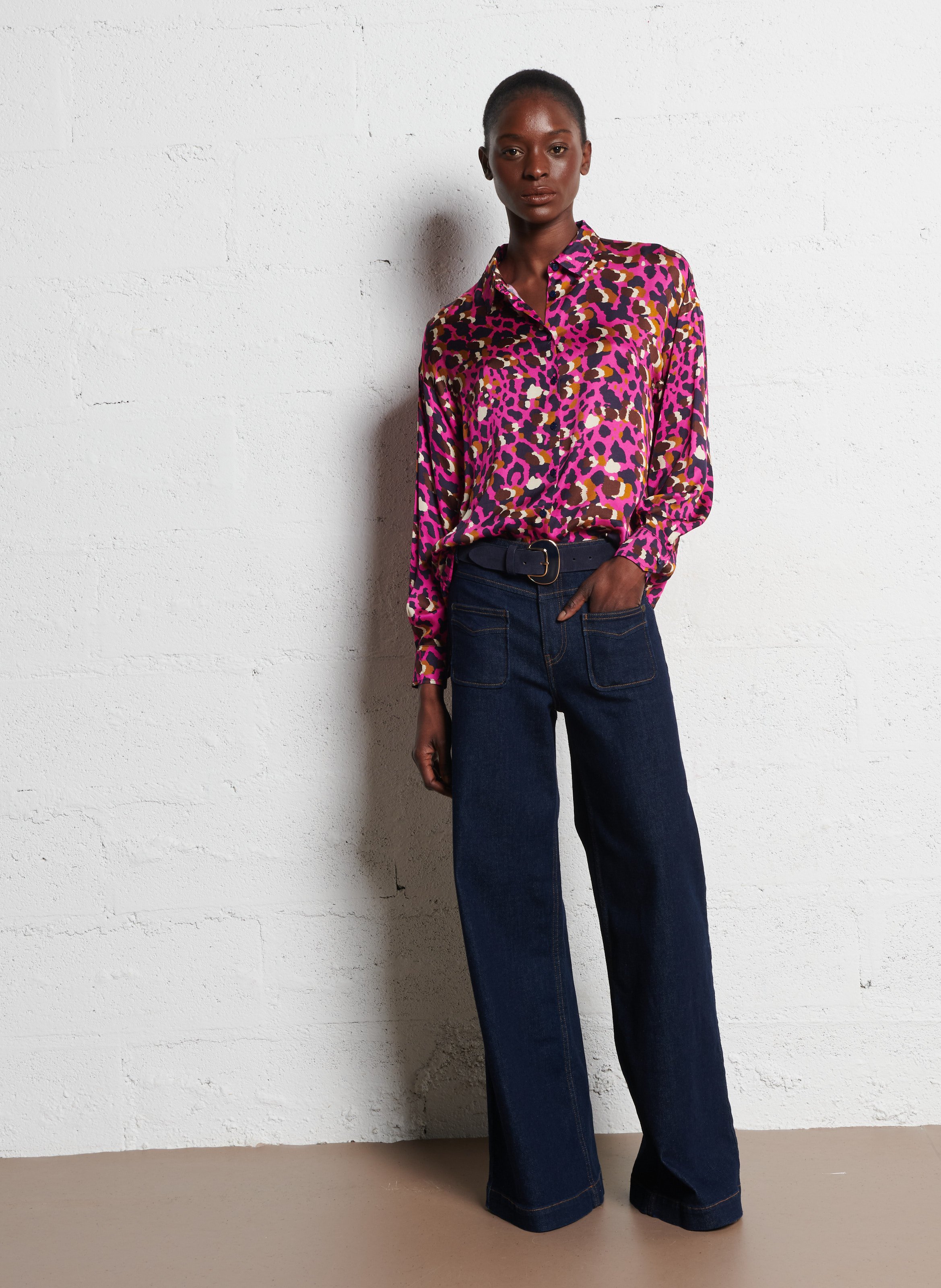 - Buckle closure. - Width: 3 cm.  ONE STEP Blue