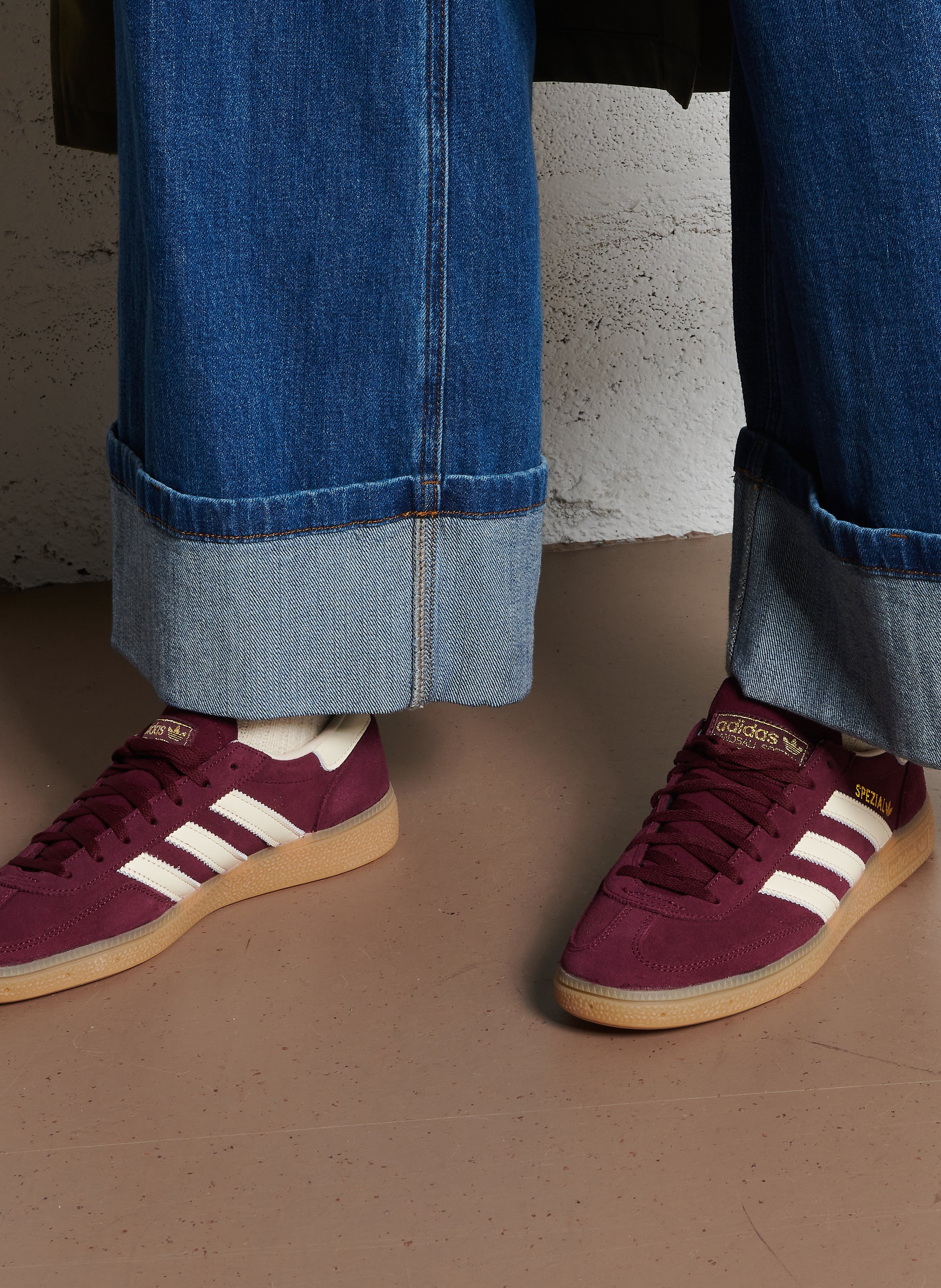 Baskets basses en cuir velours ADIDAS Rouge