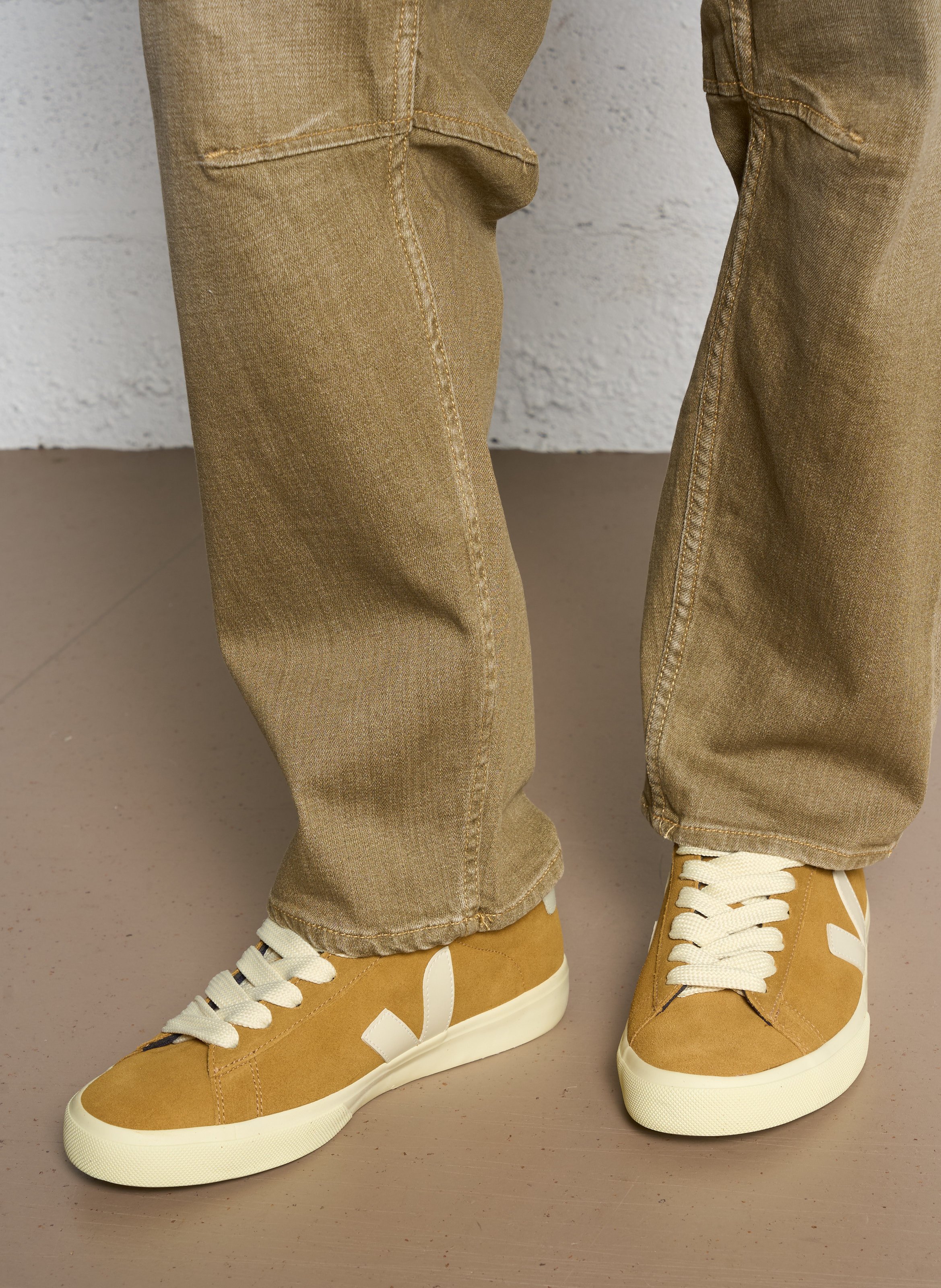 . VEJA Beige