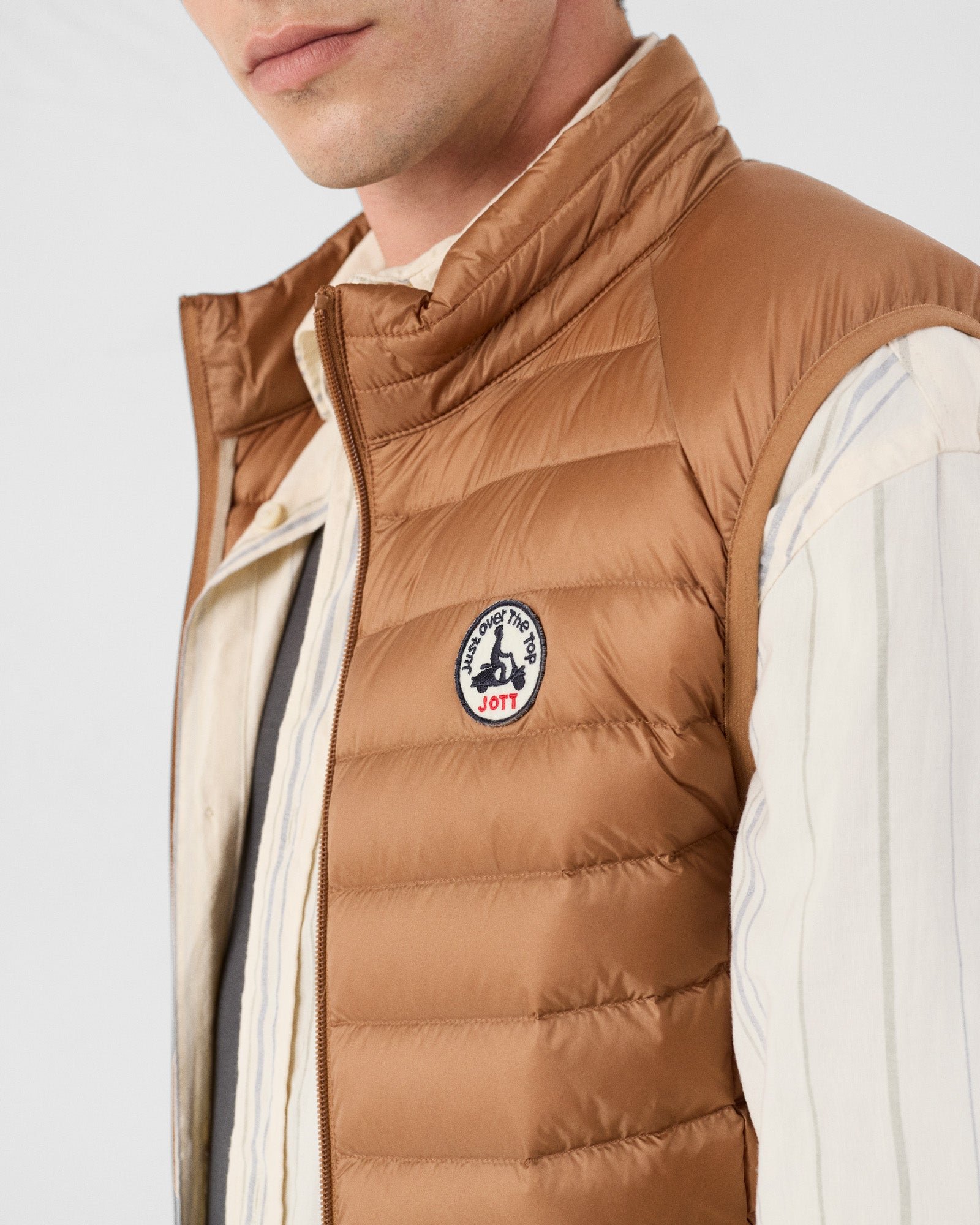 Sleeveless puffer jacket Tom JOTT Brown