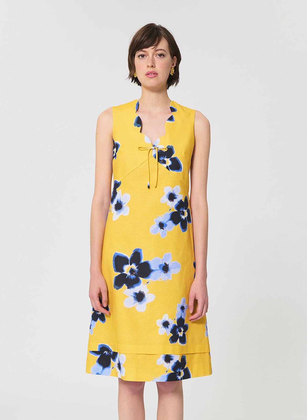 Midi-Kleid mit V-Ausschnitt aus Leinen und Baumwollmischung. TARA JARMON Gelb
