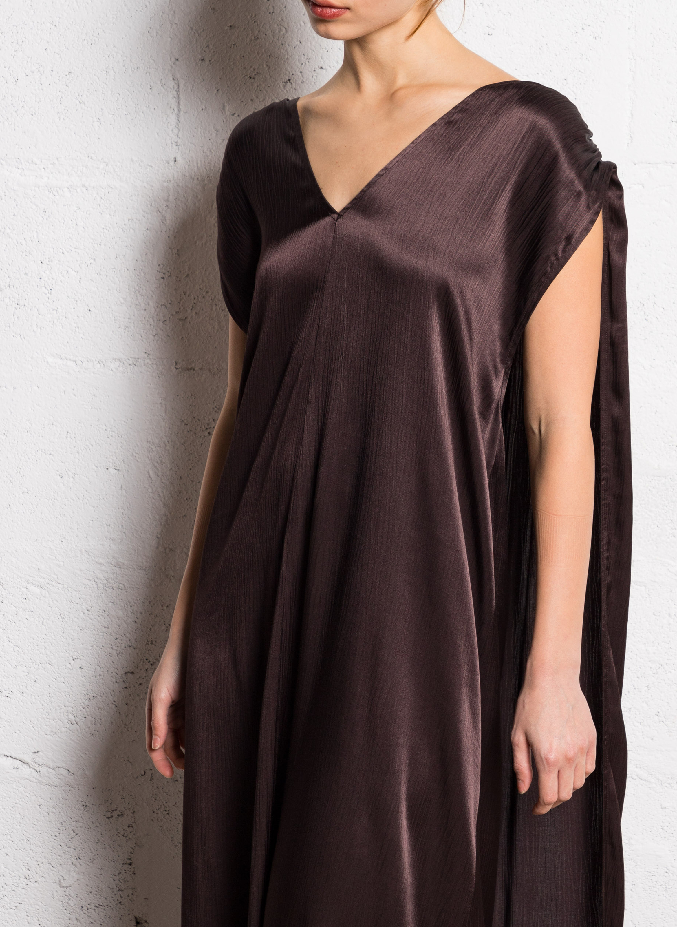 Long satin dress ATTIC AND BARN Brown