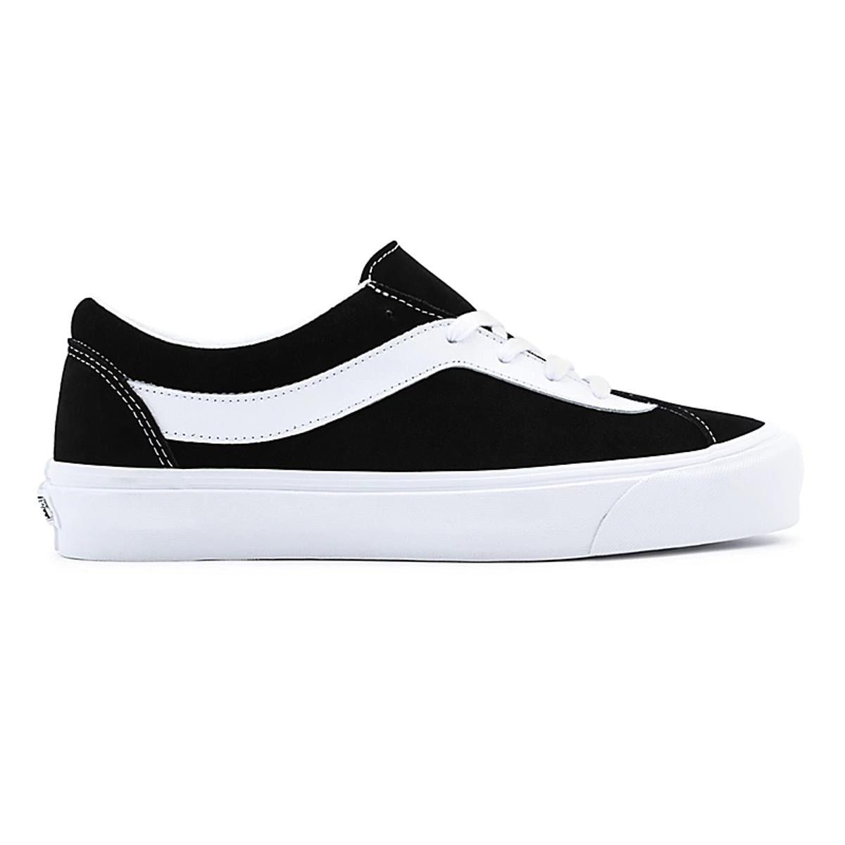 Low-top sneakers VANS Black