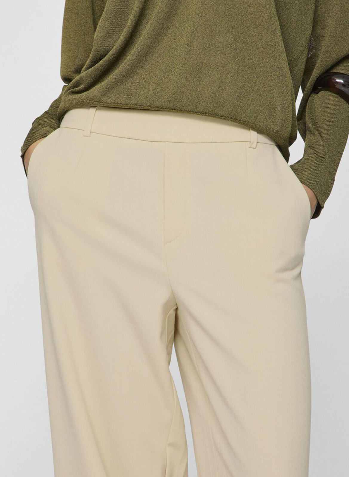 High-waisted carrot-cut trousers VILA White