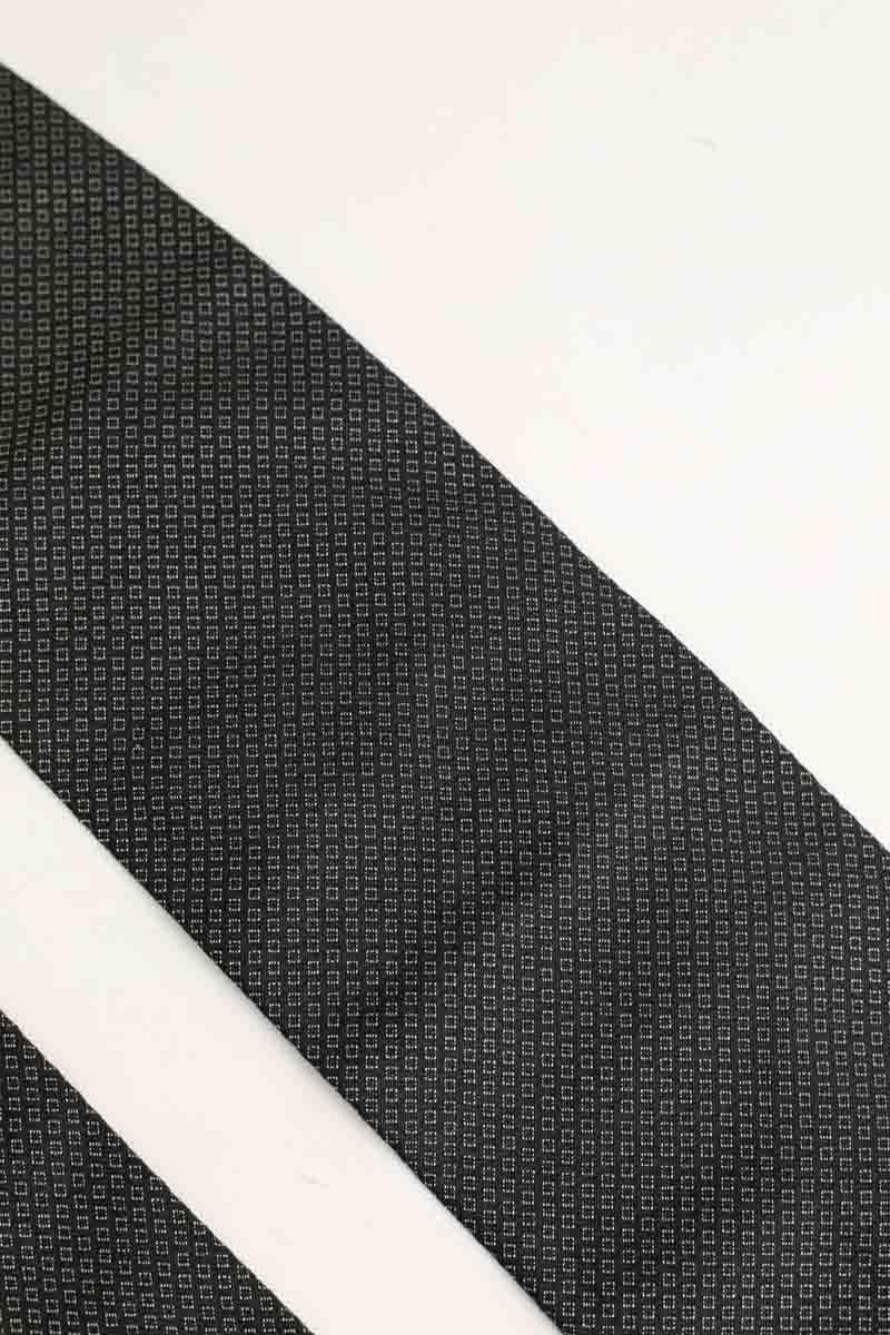 Tie Black