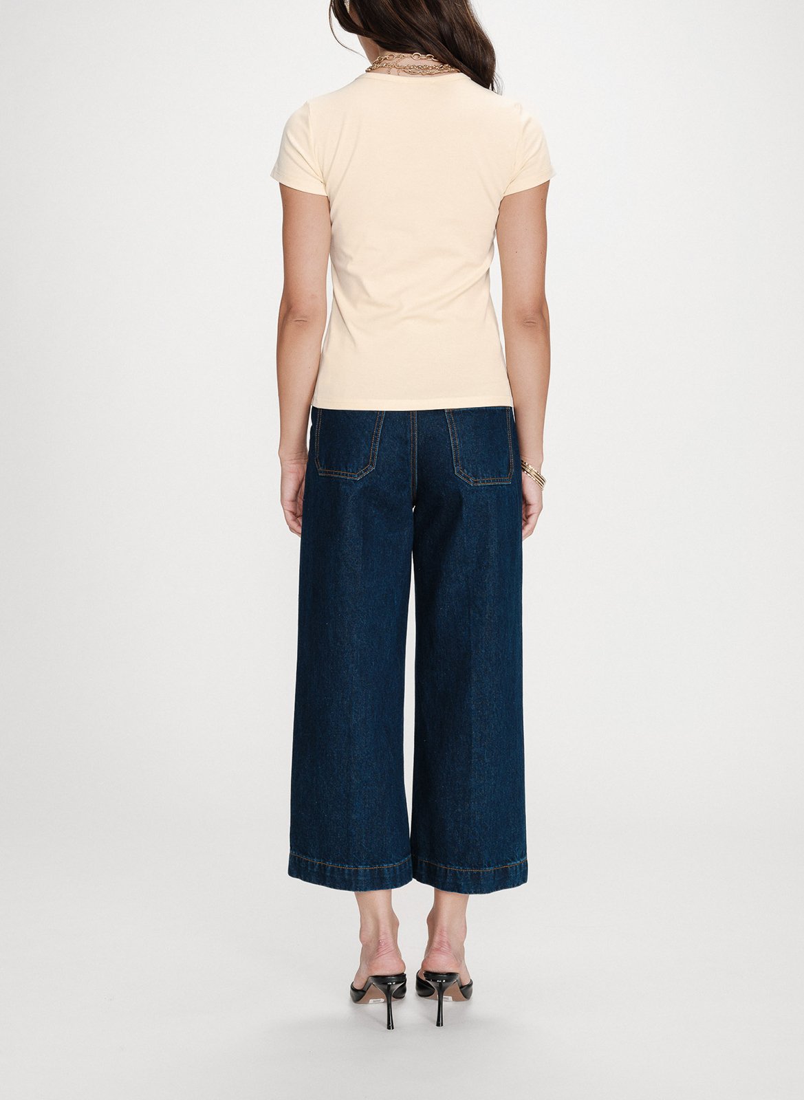 <p>T-shirt with round neck, fitted silhouette, and screen-printed design in blended cotton</p> GRACE ET MILA Yellow