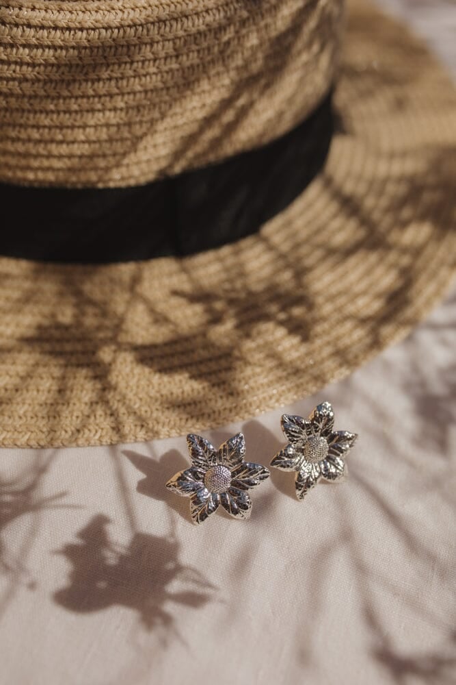 Gold-plated flower stud earrings Silver