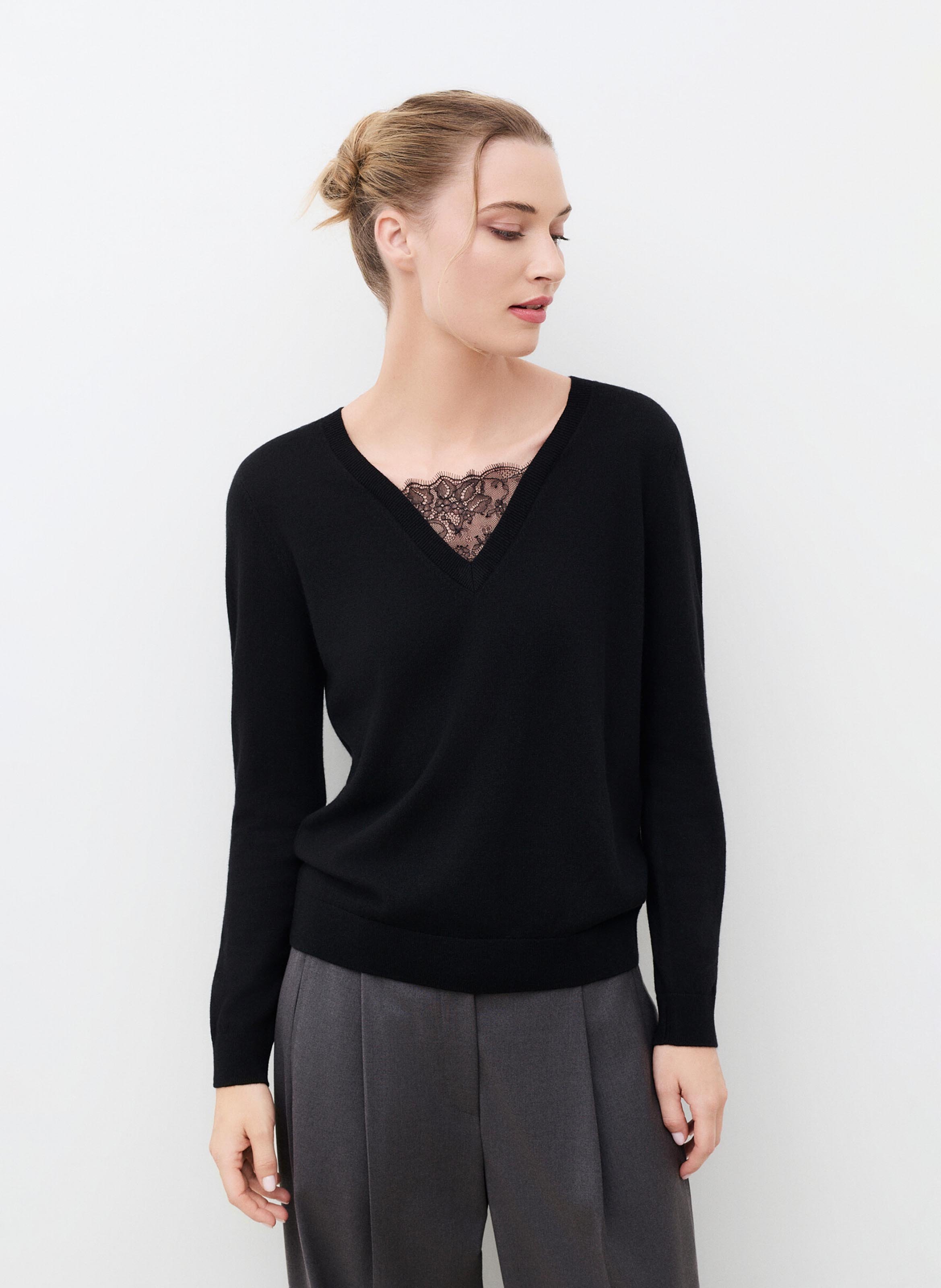V-Ausschnitt-Pullover aus einer Mischung aus Wolle und Spitze CAROLL Schwarz