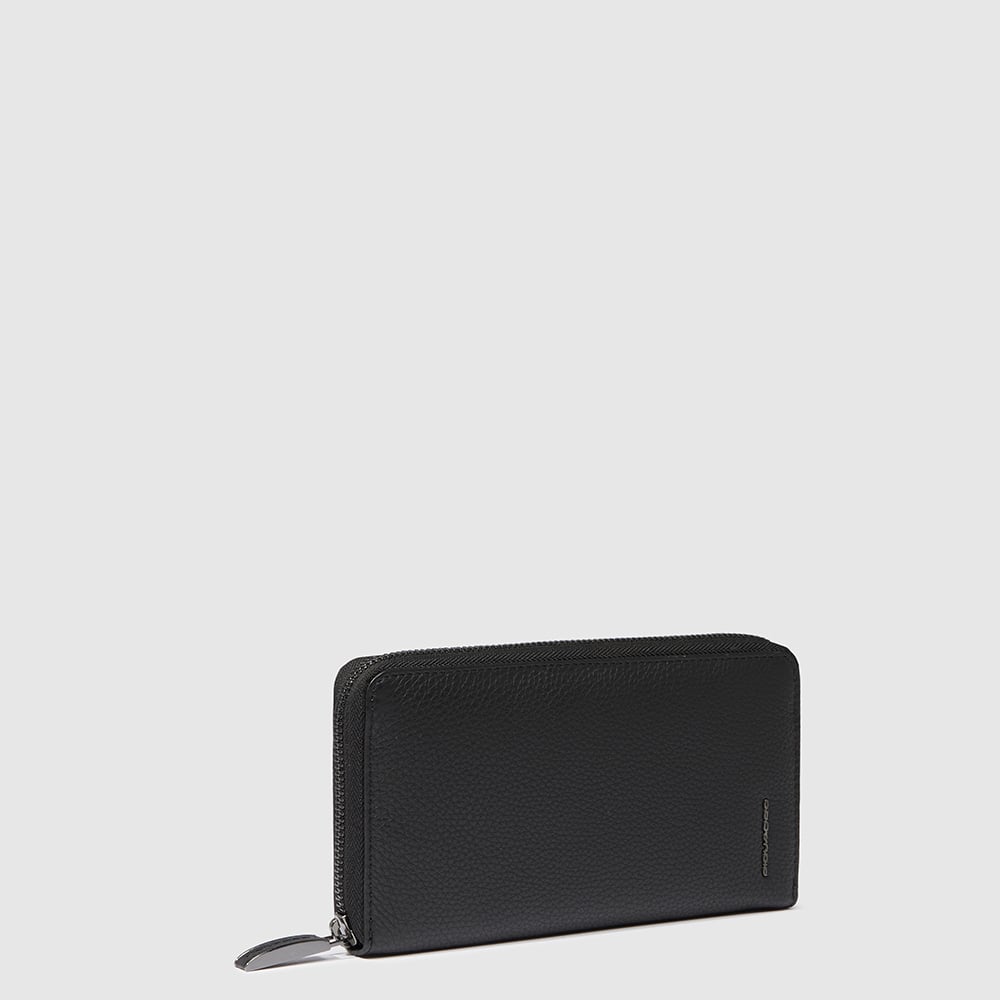 Women's zip-around wallet with 4 compartments, including a coin pocket, credit card slots, and RFID protection. PIQUADRO Black