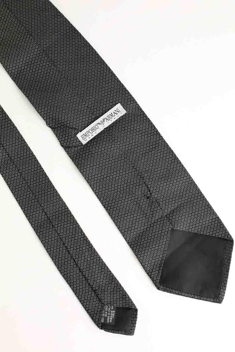 Tie Black