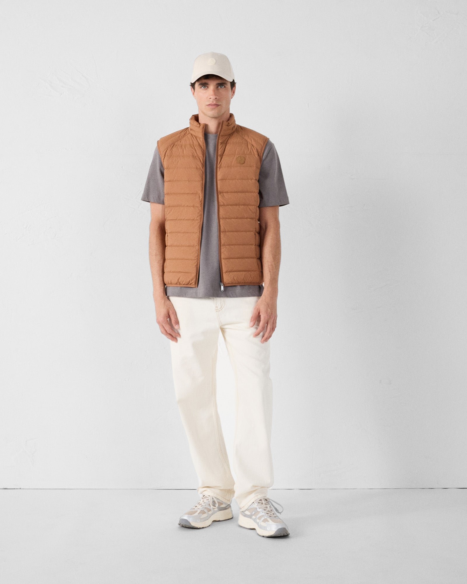 Stretch sleeveless puffer jacket Arafo JOTT Brown