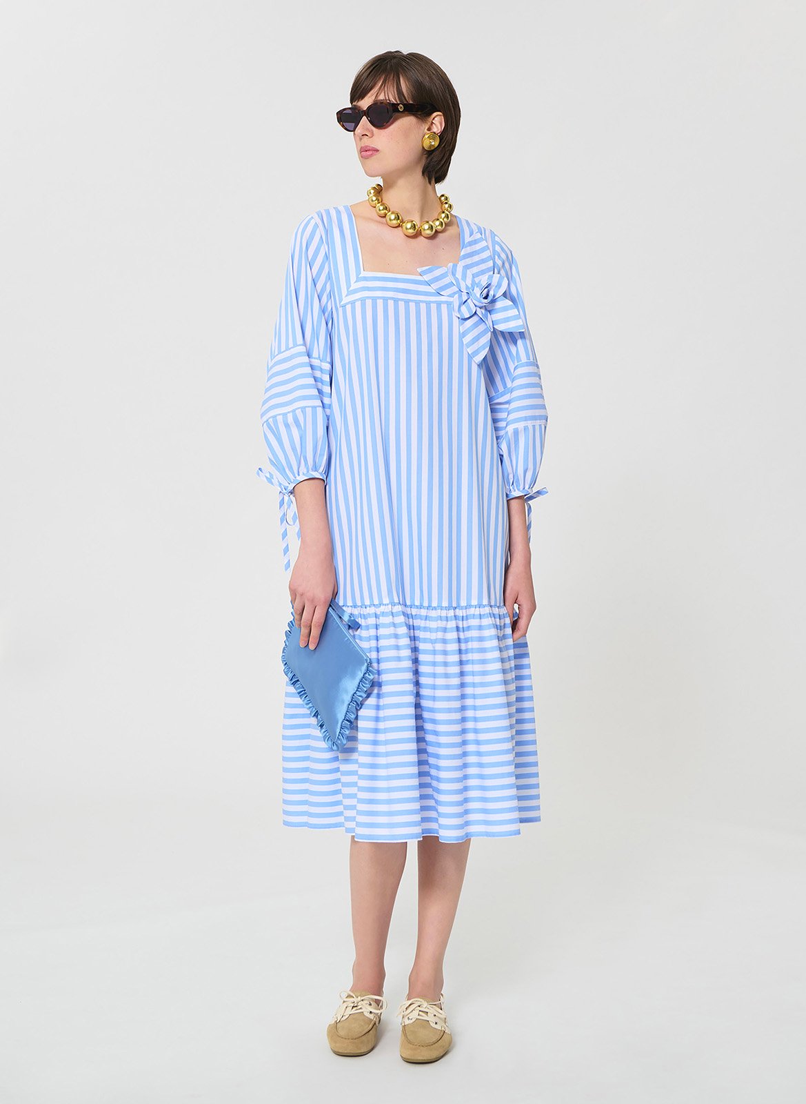 Kurzes Kleid mit quadratischem Ausschnitt aus gestreifter Baumwolle TARA JARMON Blau