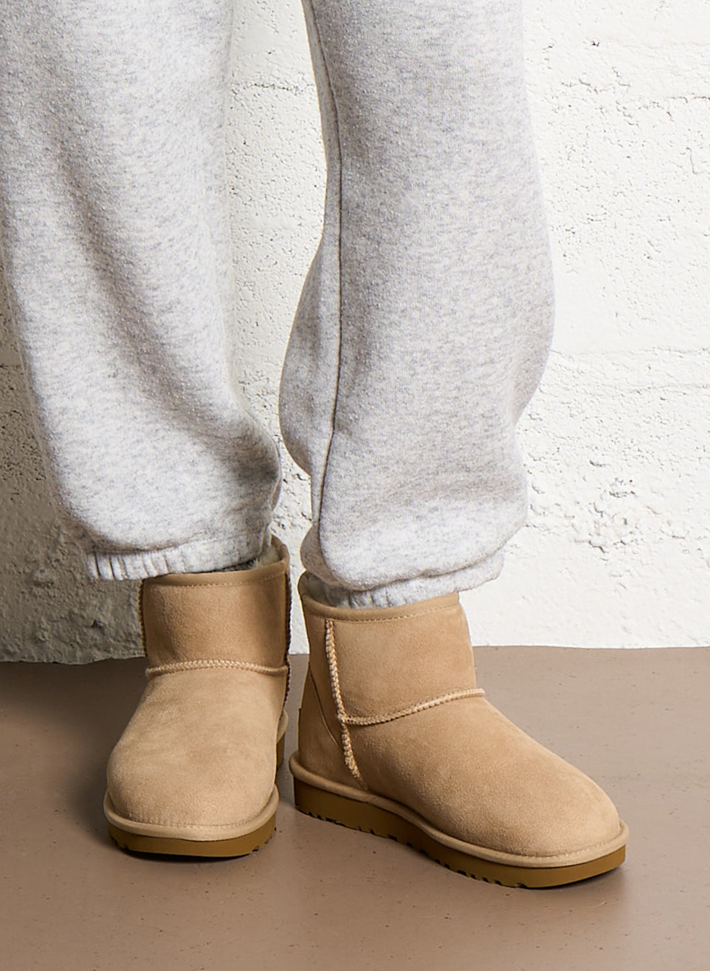 Boots en cuir velours UGG Beige