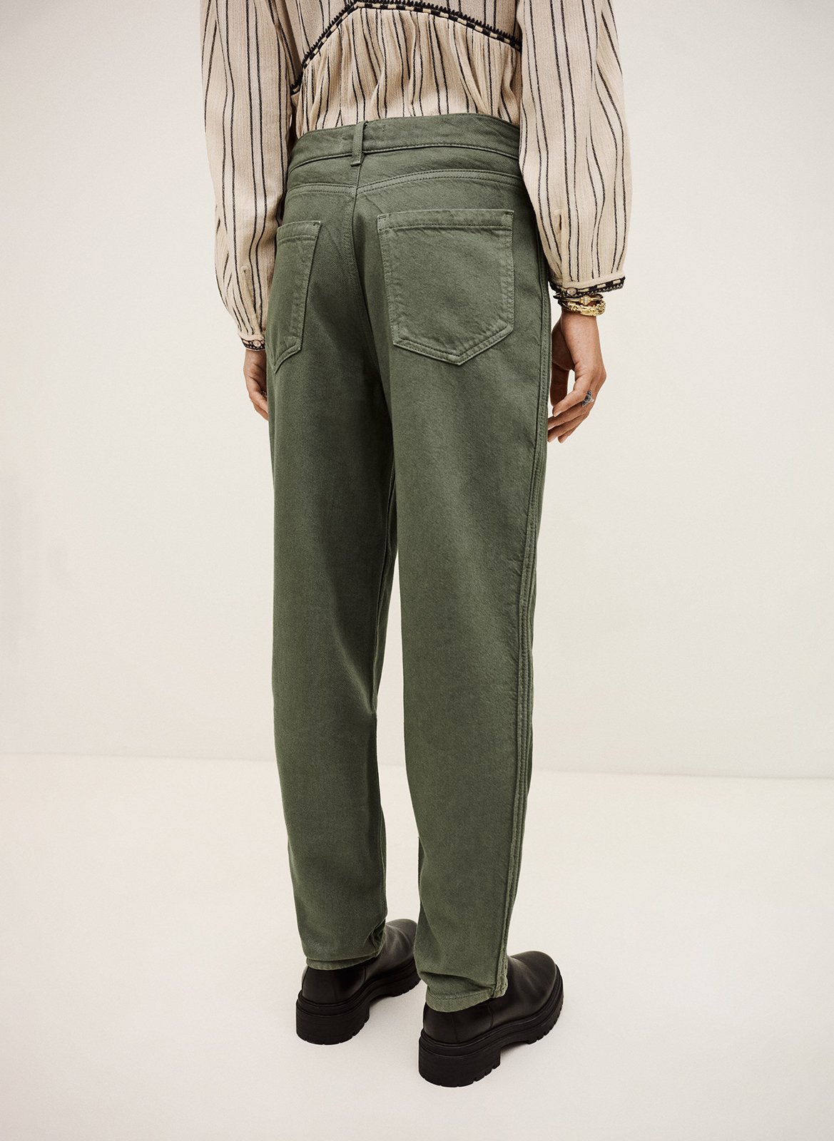 Wijde joggingbroek met een relaxte uitstraling. BA&SH Kaki