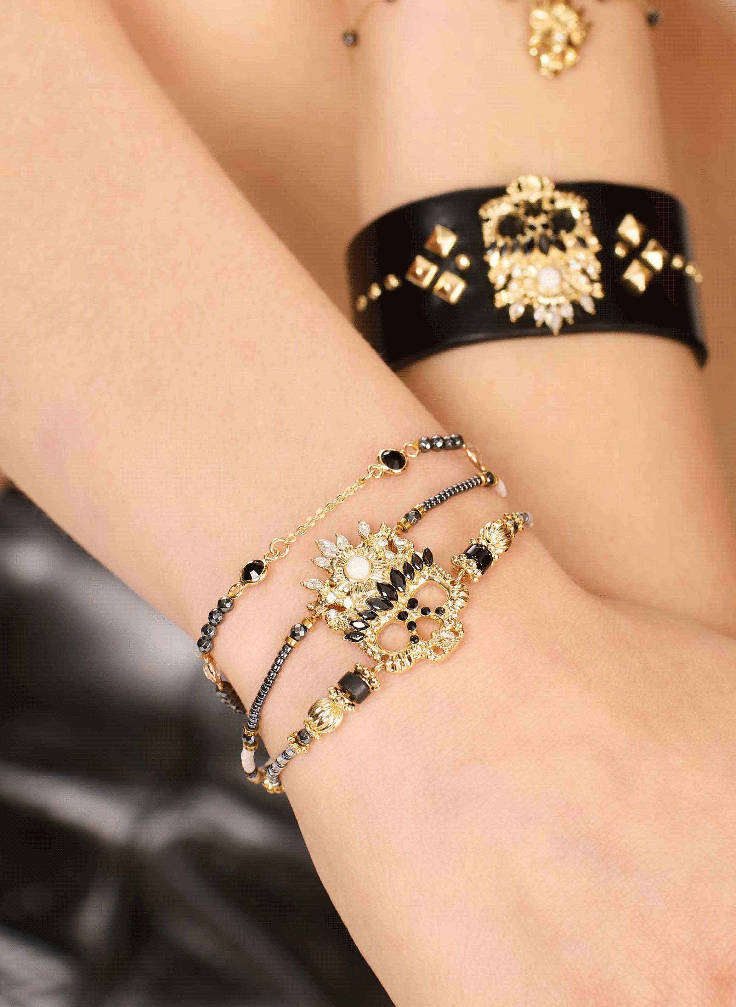 Multilink cuff bracelet with magnetic clasp HIPANEMA Golden