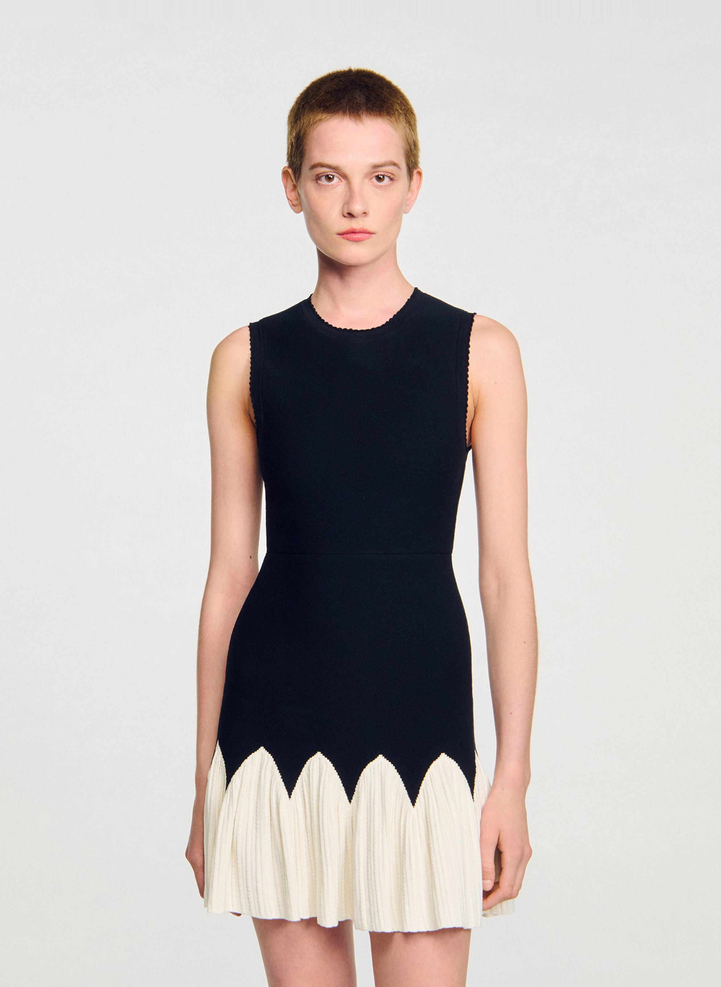 Robe courte col rond en maille SANDRO Noir