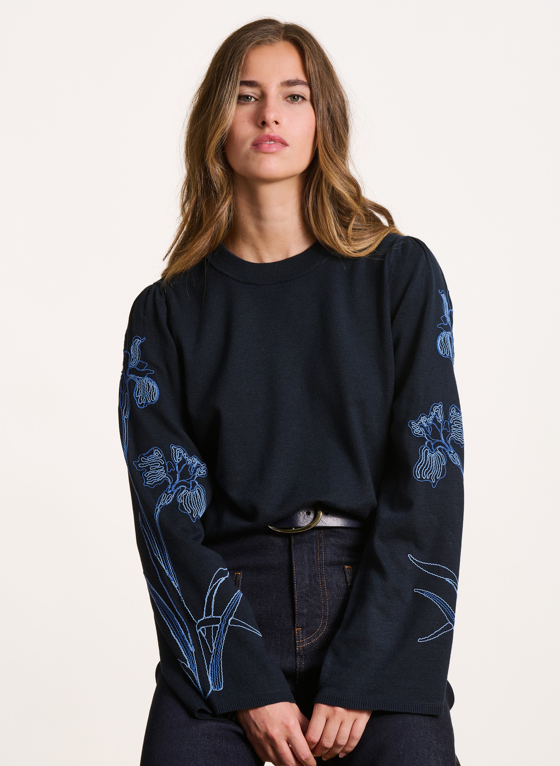 Gerade geschnittener Rundhalspullover LA FEE MARABOUTEE