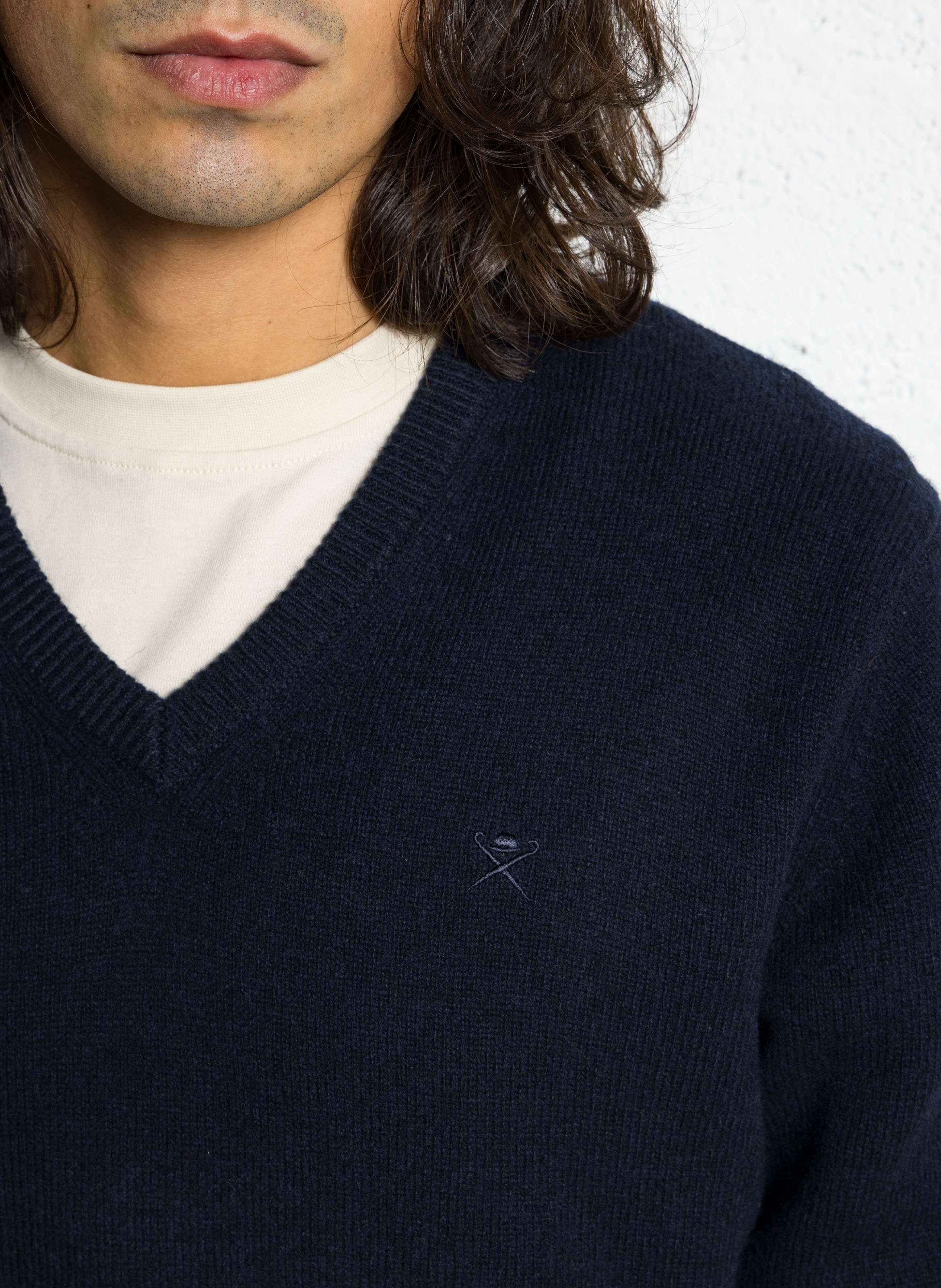Pull col V uni en laine HACKETT Bleu