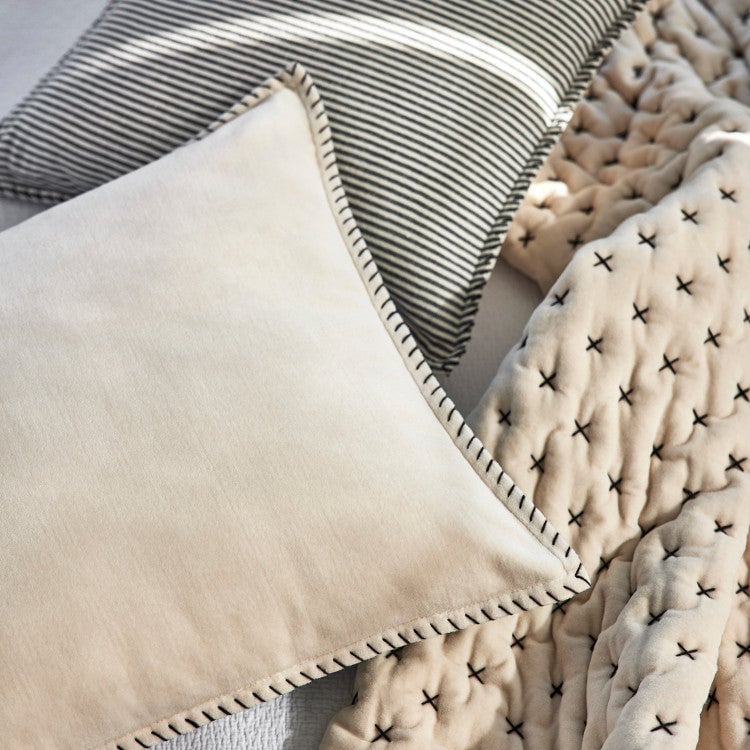 MALO - Quilted linen bedspread MADURA Grey