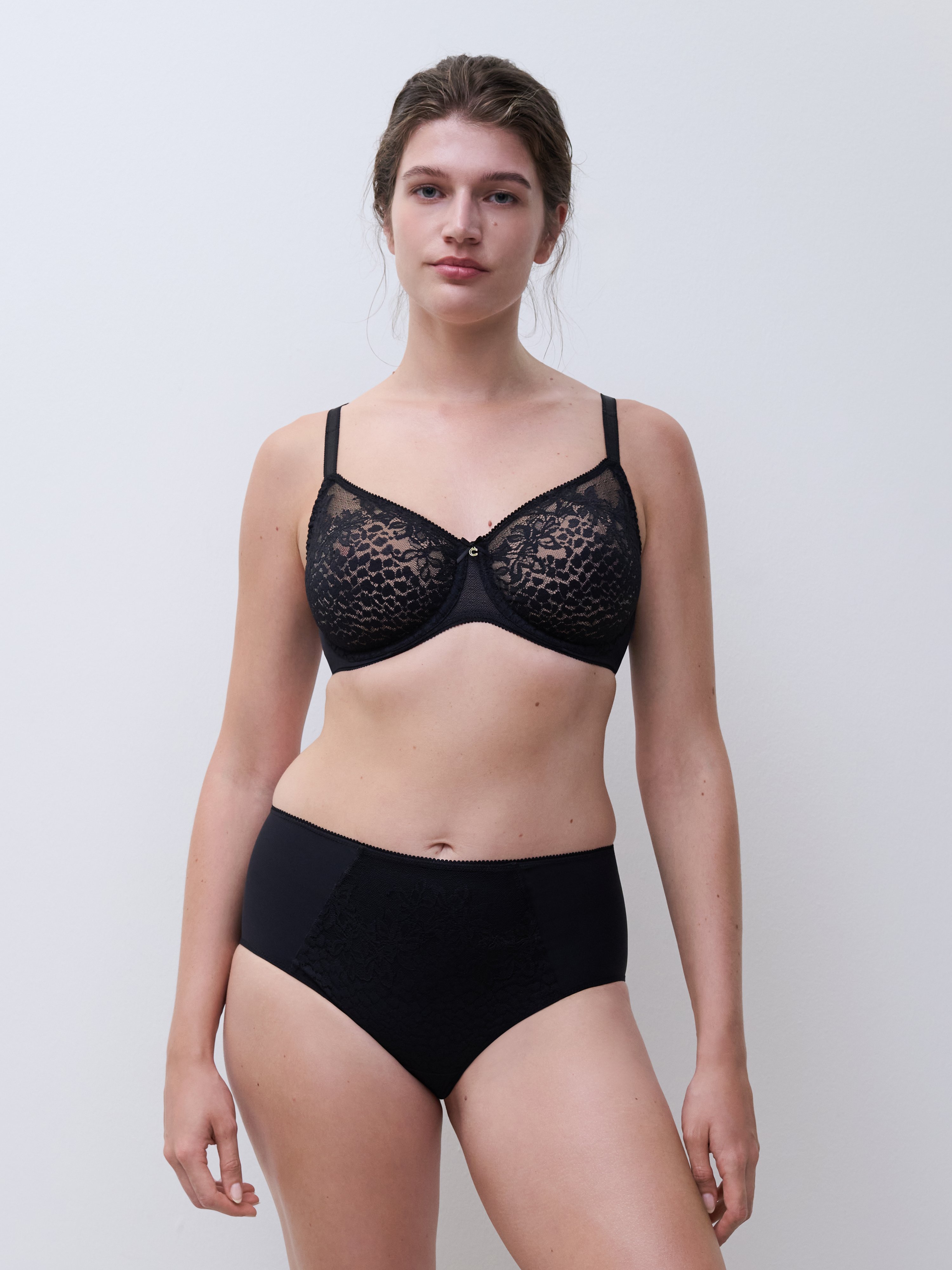 Moulded full-cup bra CHANTELLE Black