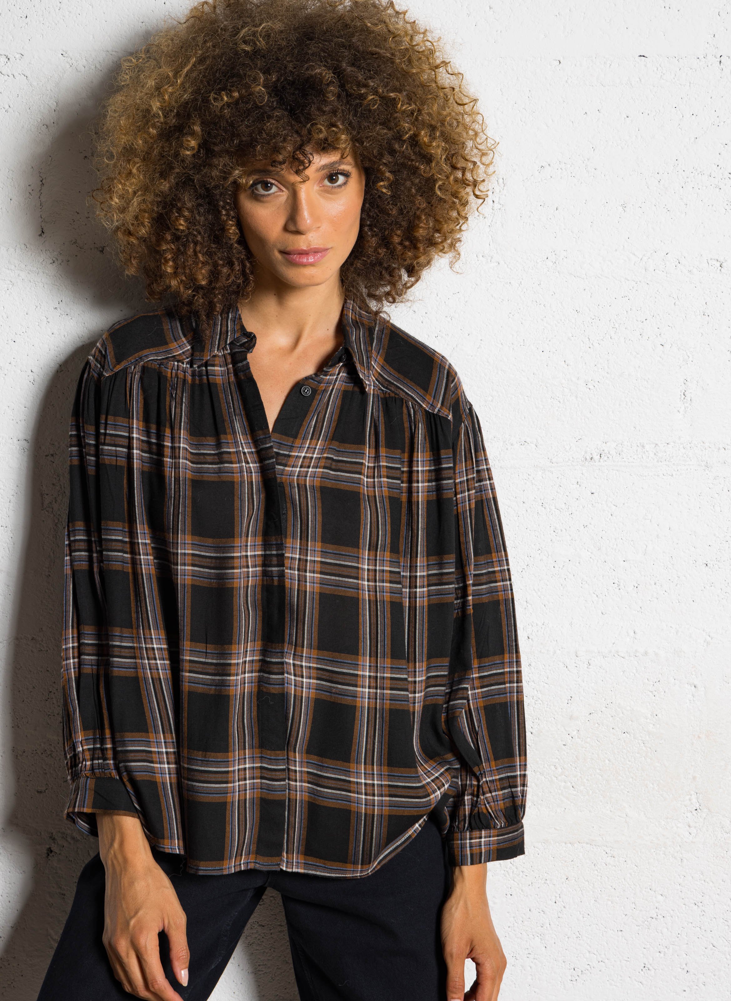 Bluse mit viktorianischem Kragen SEE U SOON Schwarz