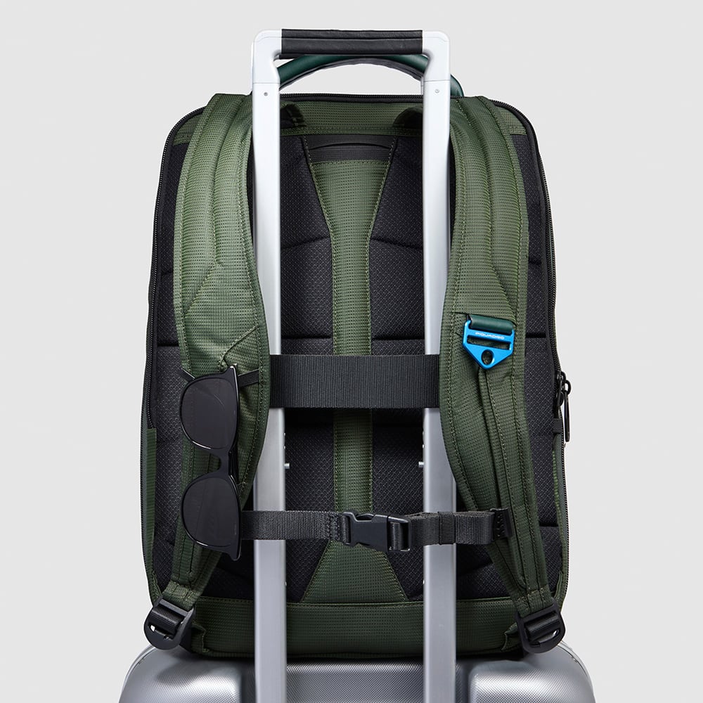 Travel backpack for 17.3-inch laptop PIQUADRO Green