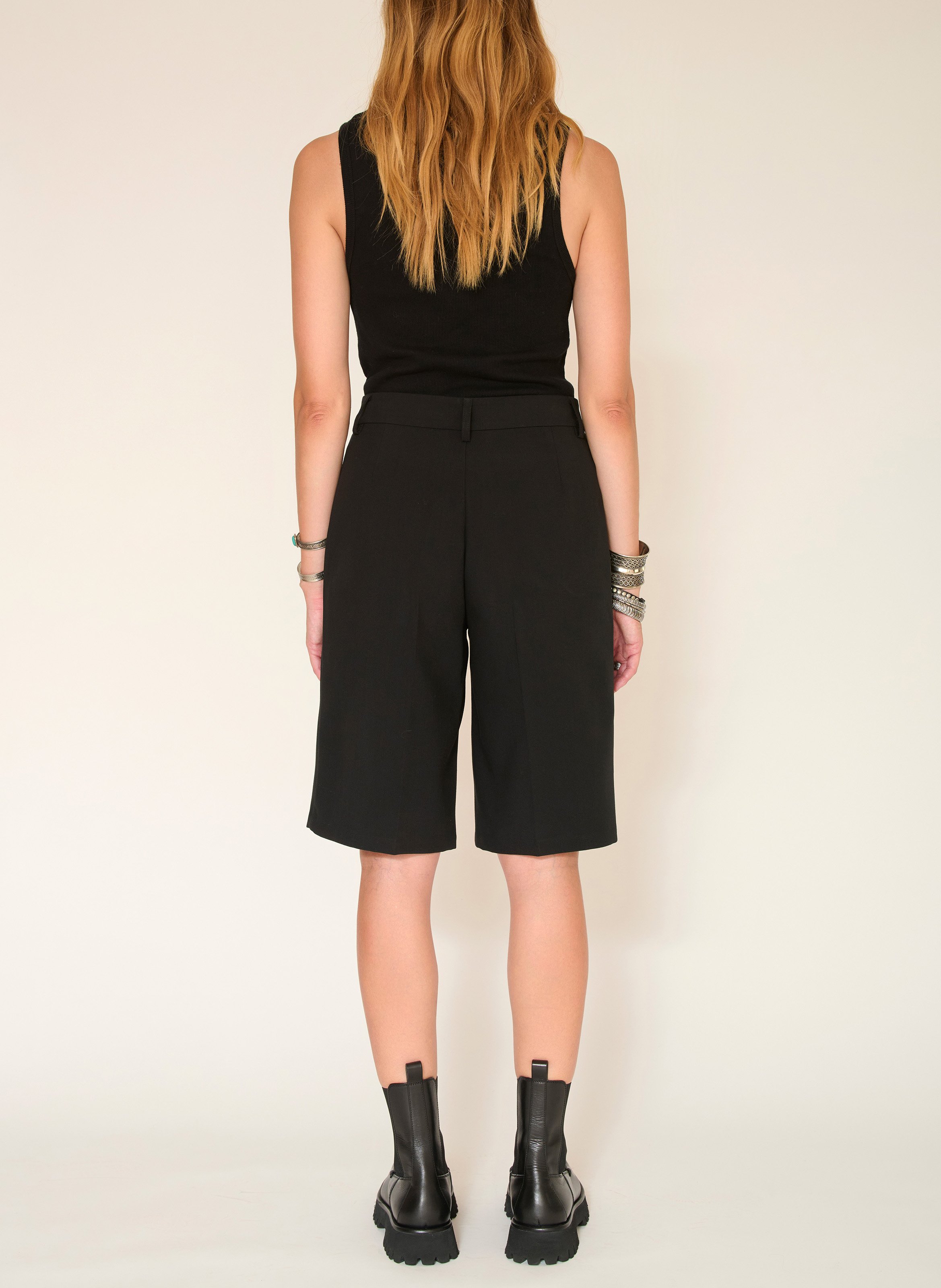 Short droit style tailleur MKT Noir