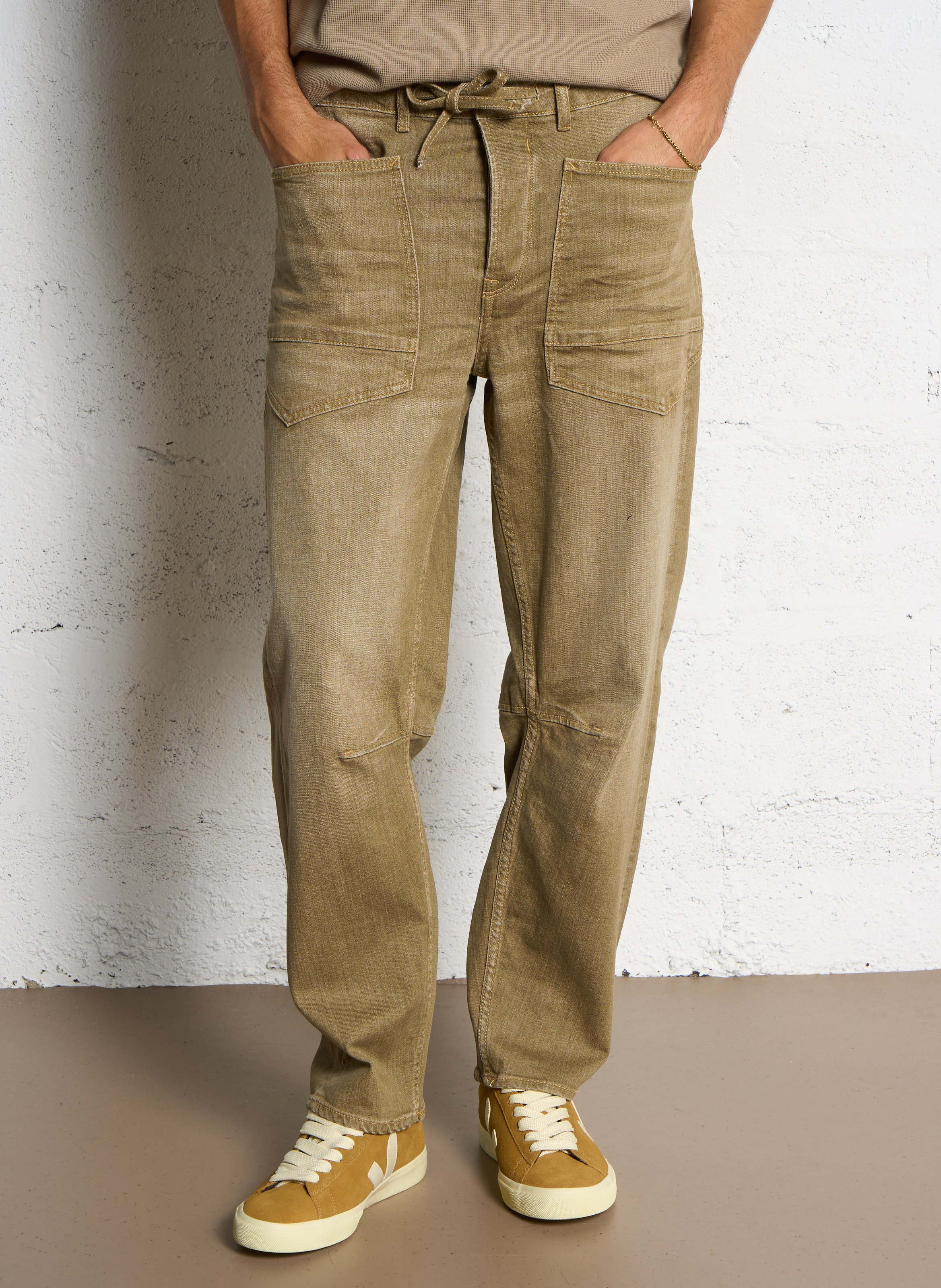- Straight-leg jeans
- 5 pockets
- Straight cut
- Faded effect LE TEMPS DES CERISES Beige