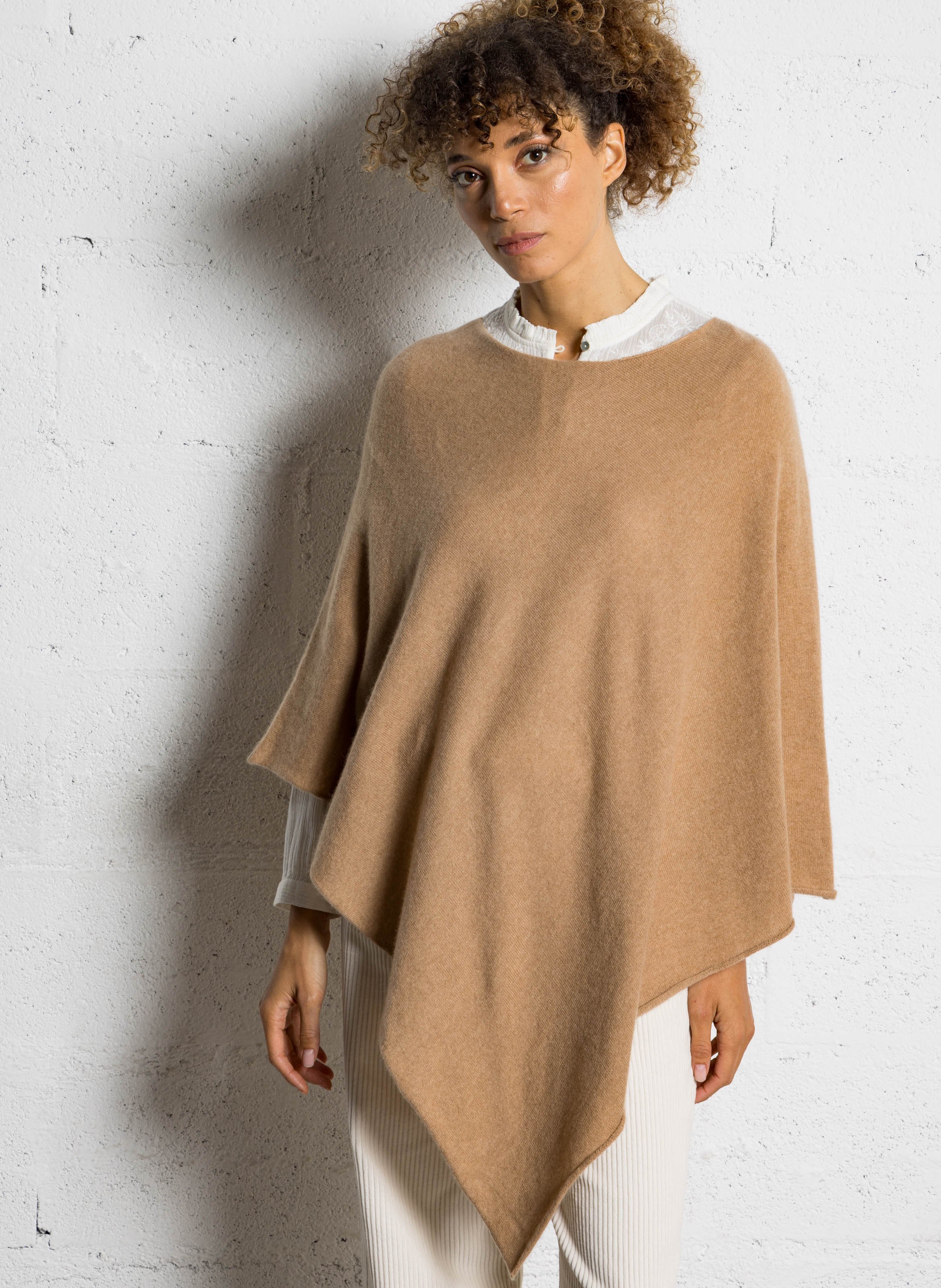 Poncho col bateau en cachemire SUD EXPRESS