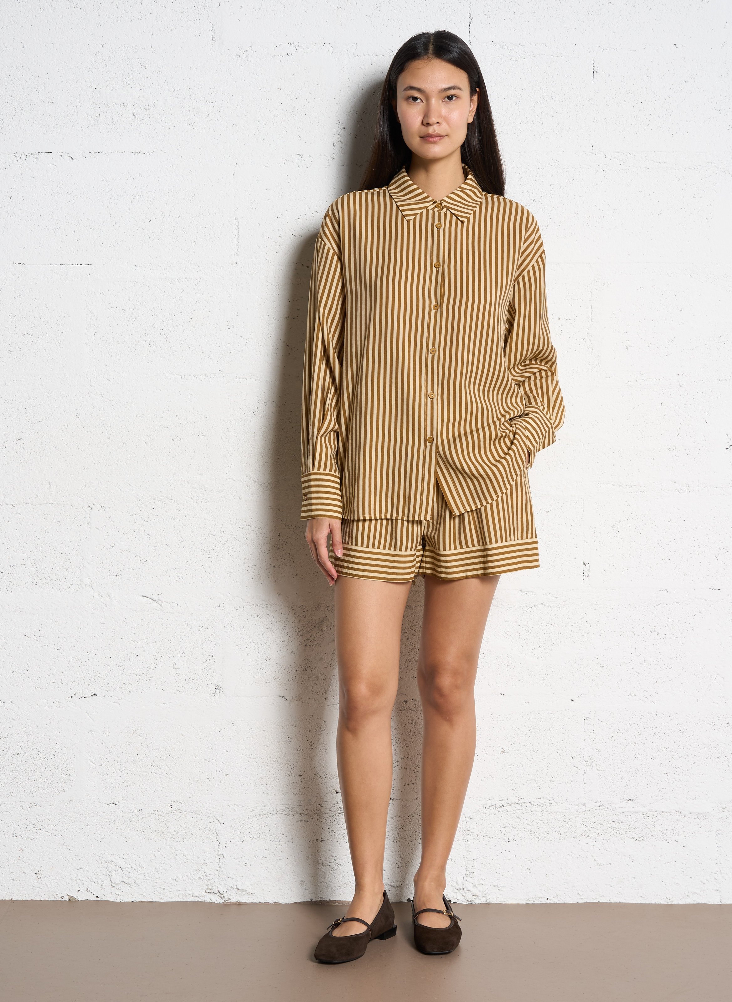 Gestreifte Oversize-Bluse mit klassischem Kragen SUNCOO Beige