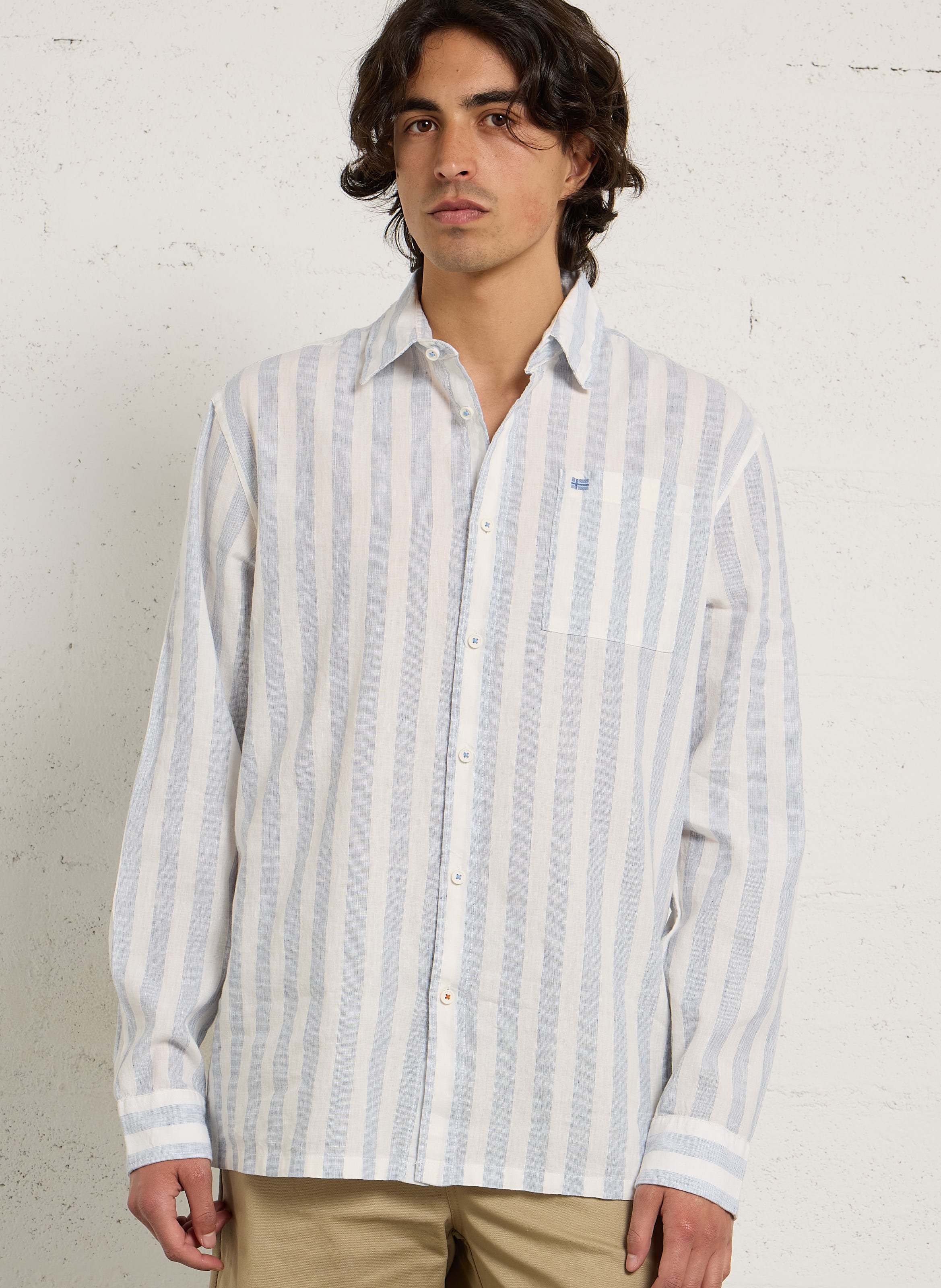 Gerade geschnittenes Hemd mit klassischem Streifenmuster aus Baumwolle und Leinen NAPAPIJRI
