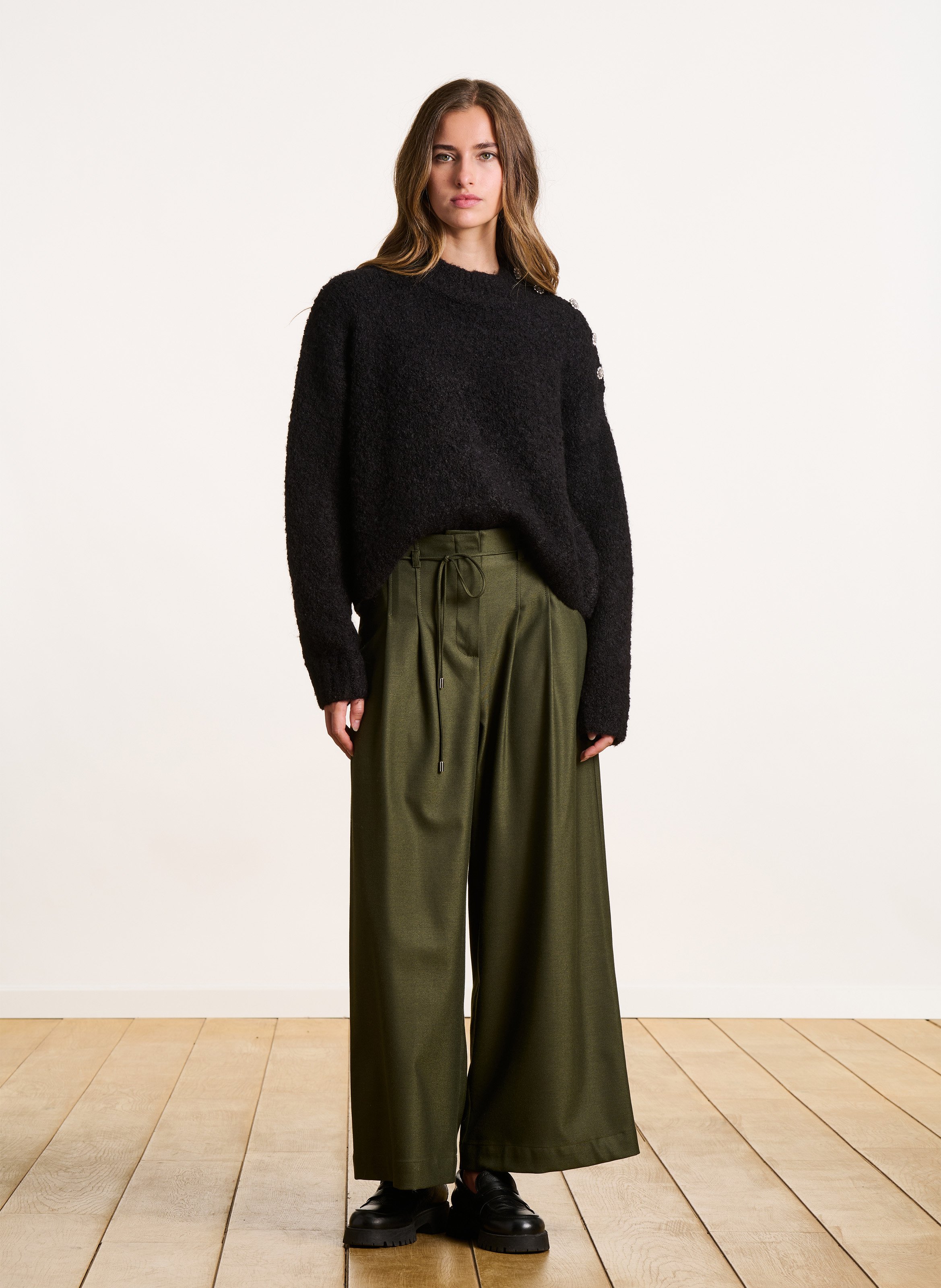 Kurzärmliger Pullover mit Rundhalsausschnitt LA FEE MARABOUTEE Schwarz