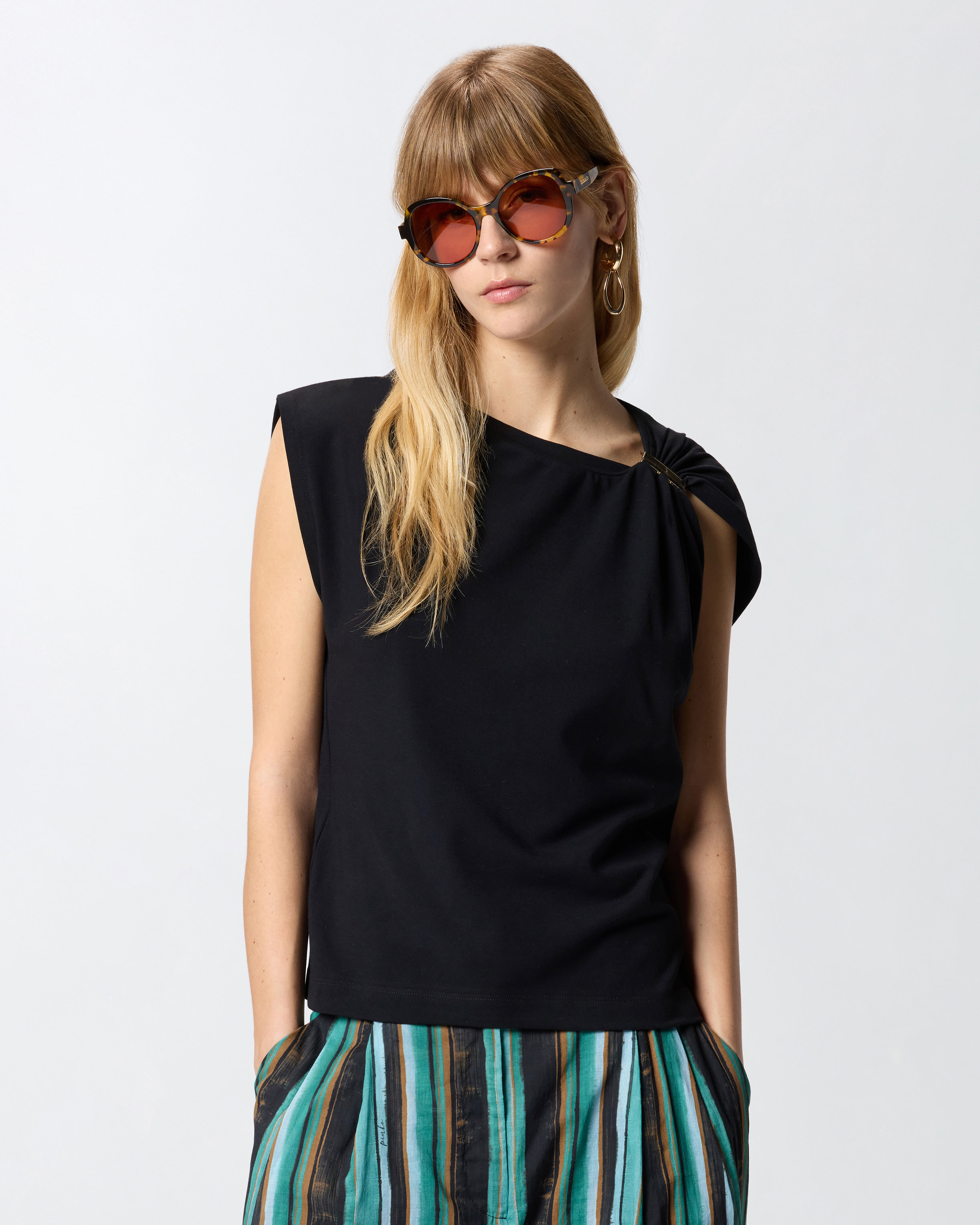 Top with golden detail PINKO Black