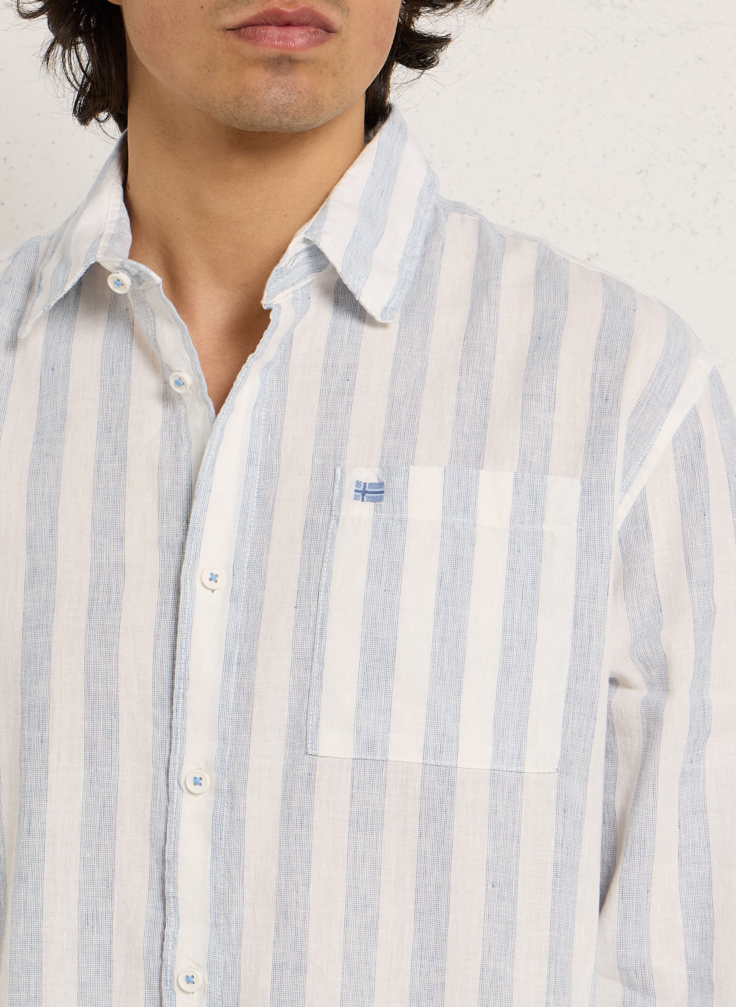 Gerade geschnittenes Hemd mit klassischem Streifenmuster aus Baumwolle und Leinen NAPAPIJRI Blau