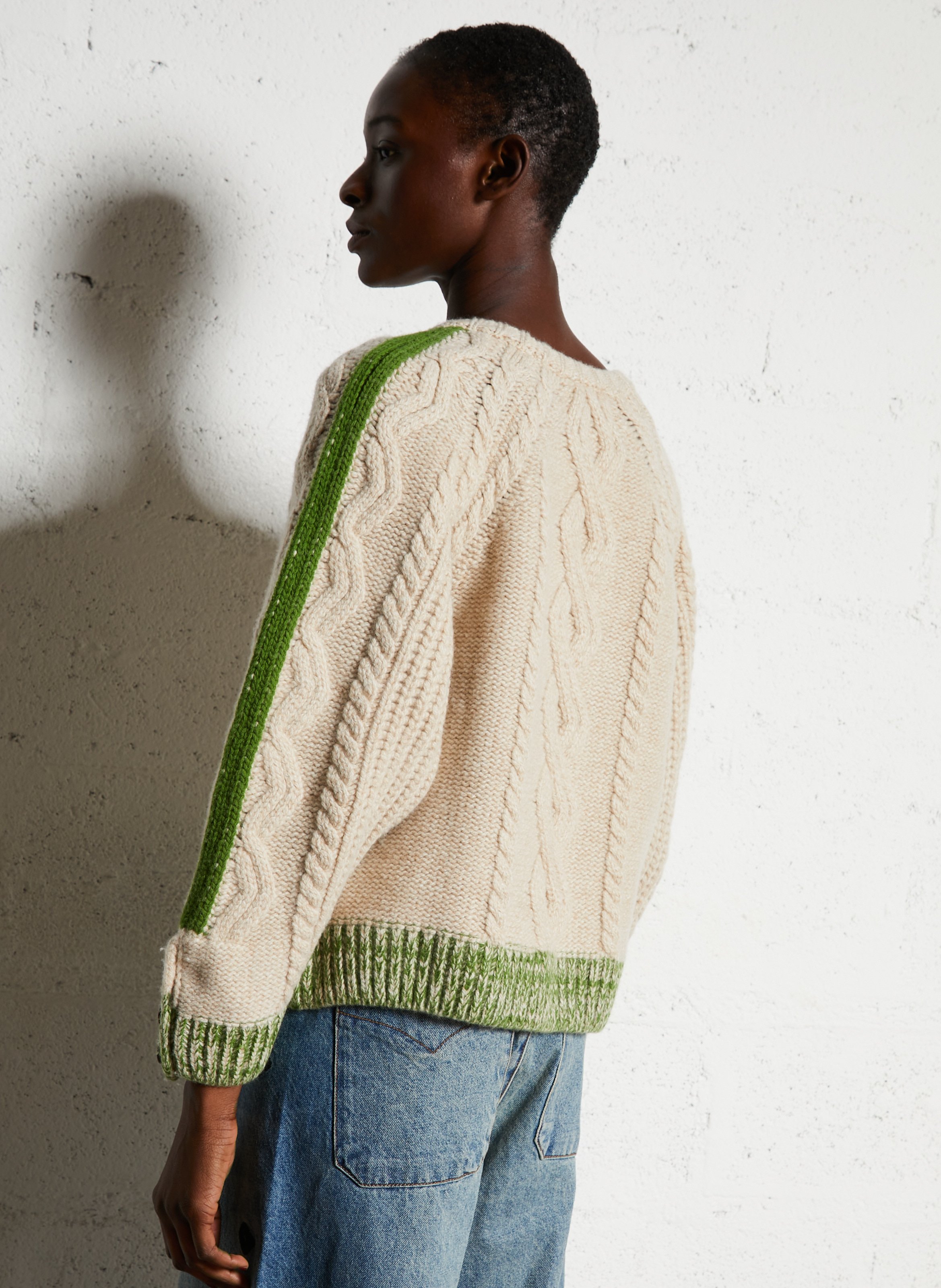 Ruimvallende, wollen kabeltrui met ronde hals LEON & HARPER Groen