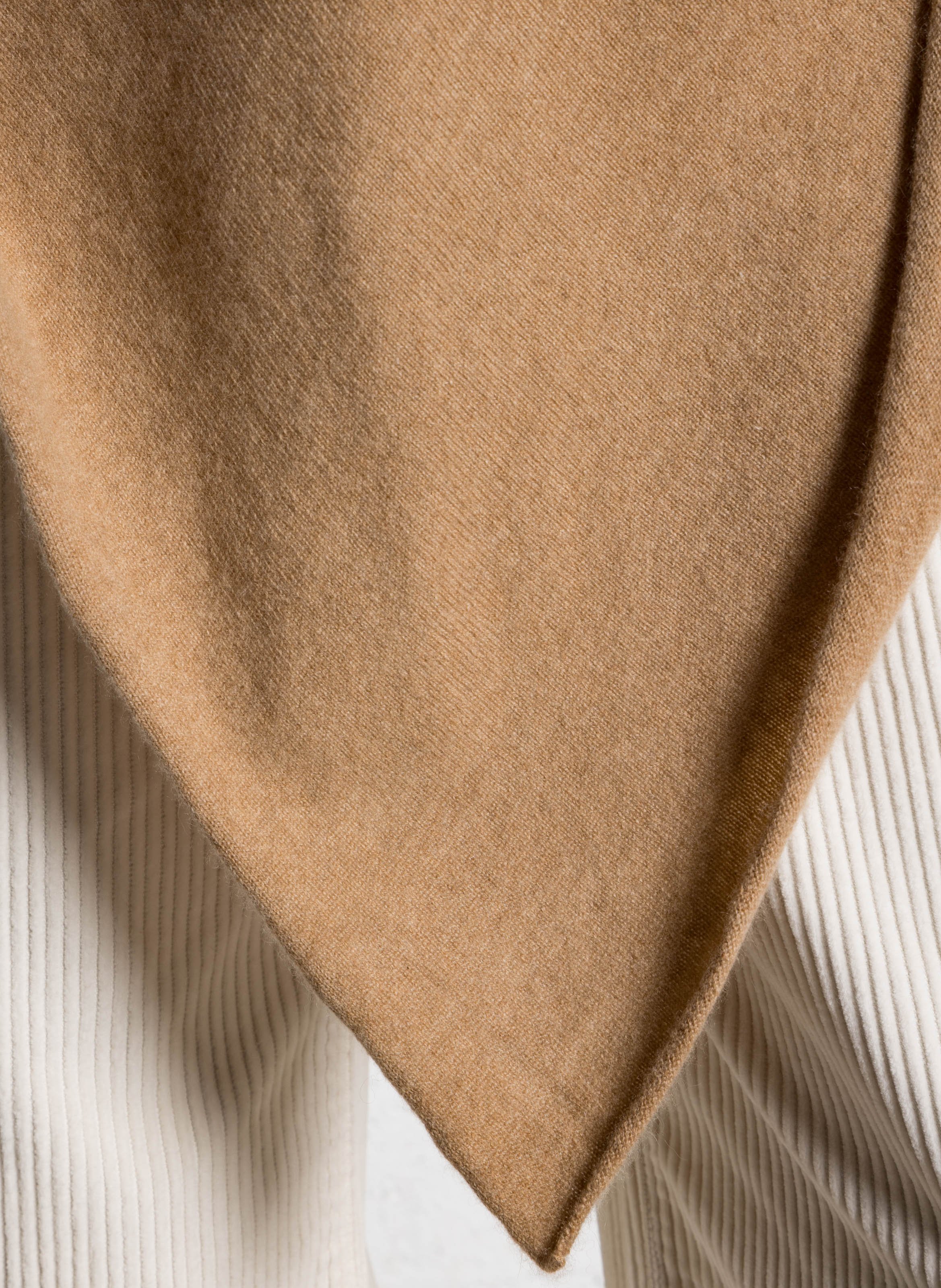 Poncho col bateau en cachemire SUD EXPRESS Beige