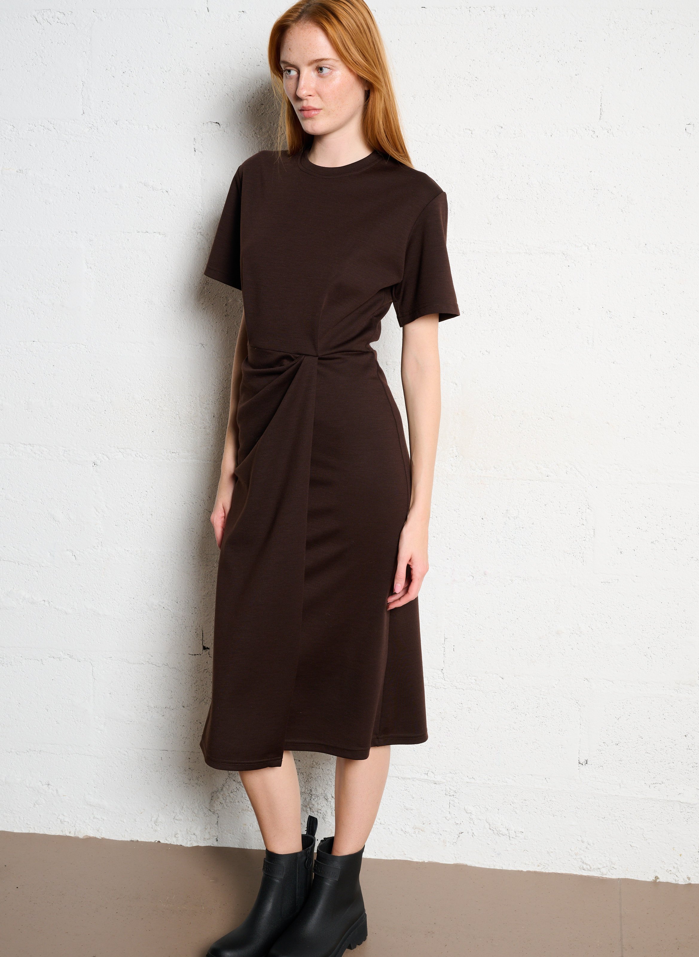 Round-neck knit midi dress SESSUN Brown