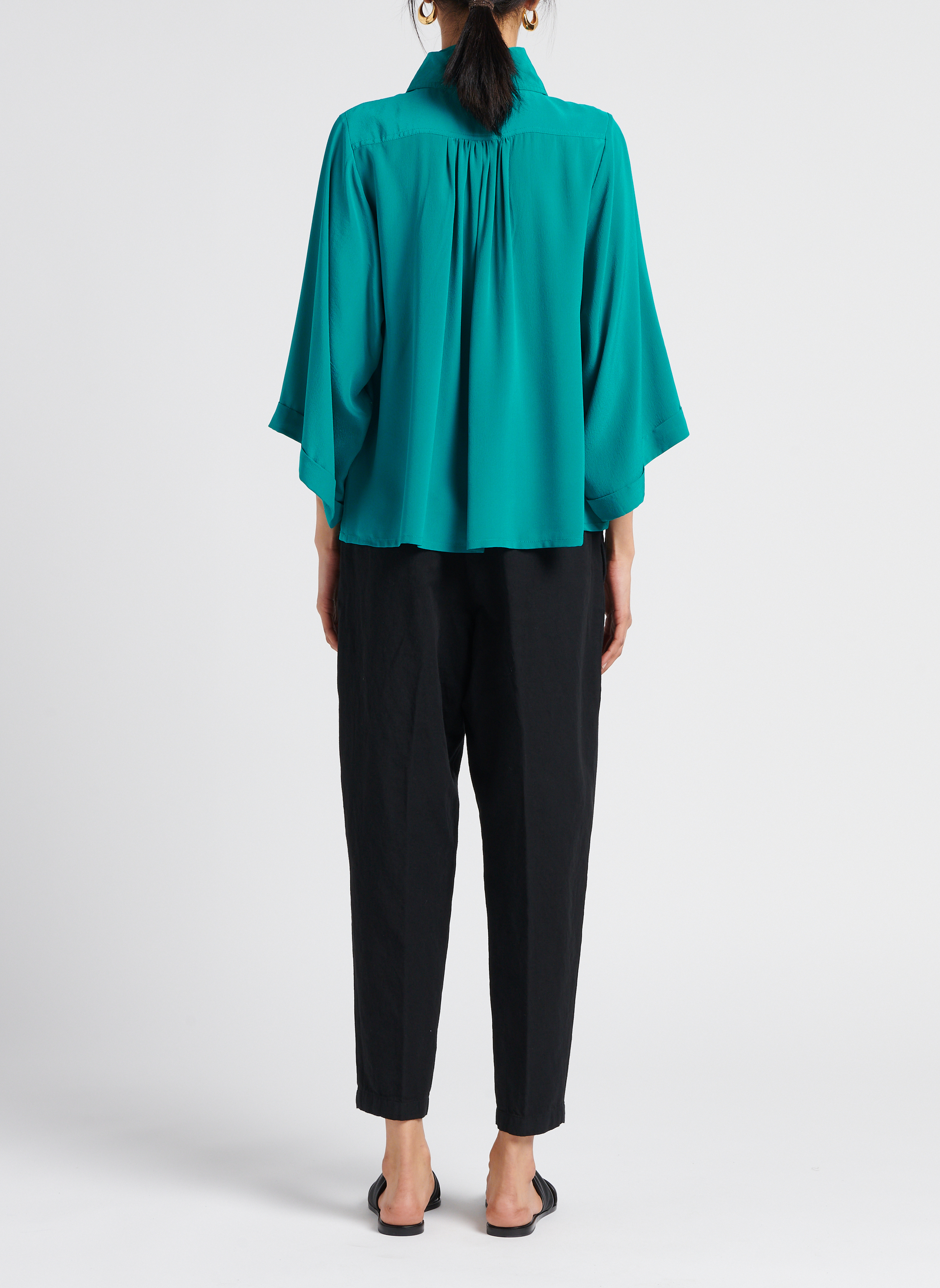 Gerade geschnittenes Seidenhemd mit klassischem Kragen VALENTINE GAUTHIER Blau