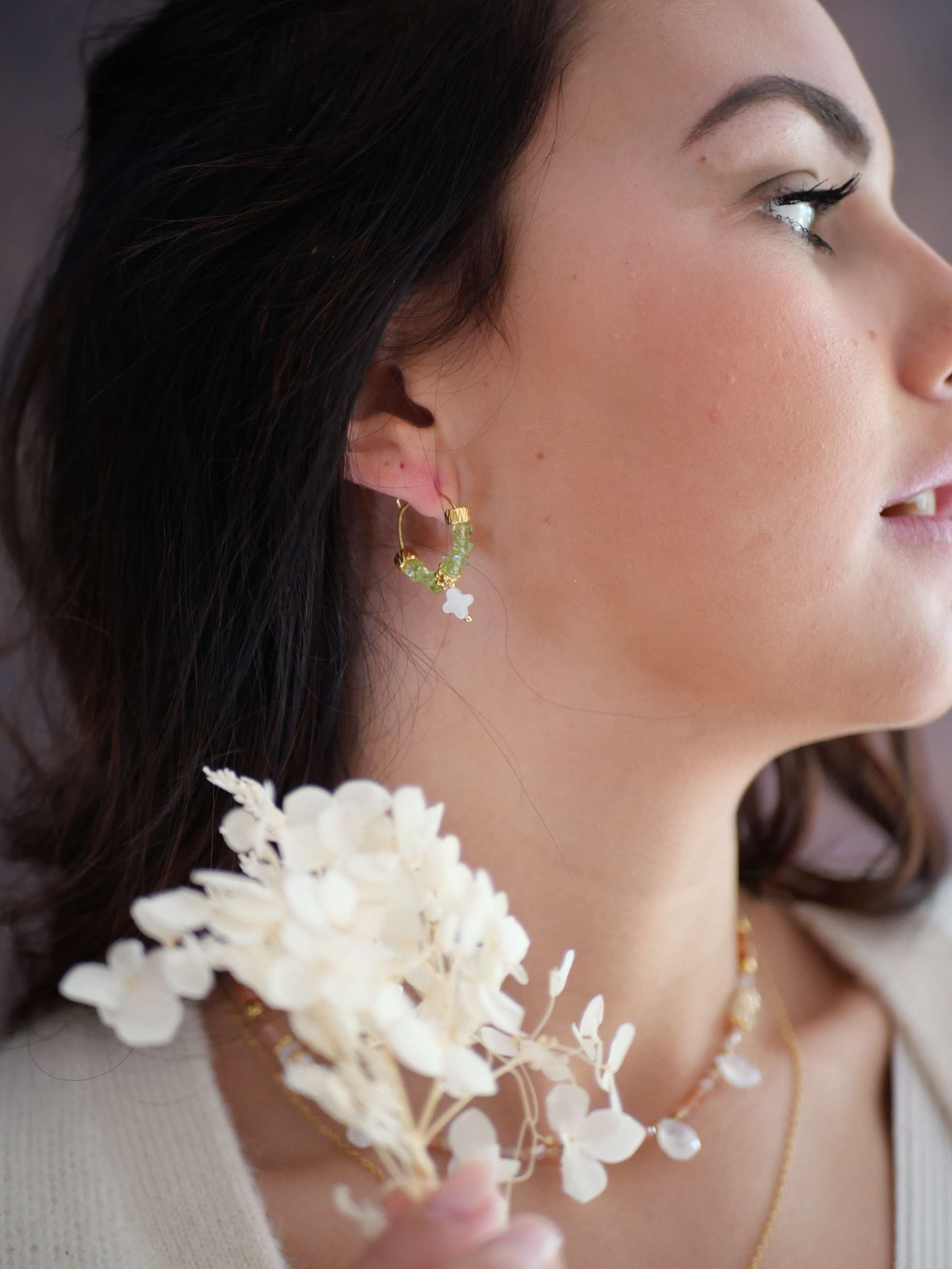 Mother-of-pearl and peridot shamrock earrings GINANDGER Green