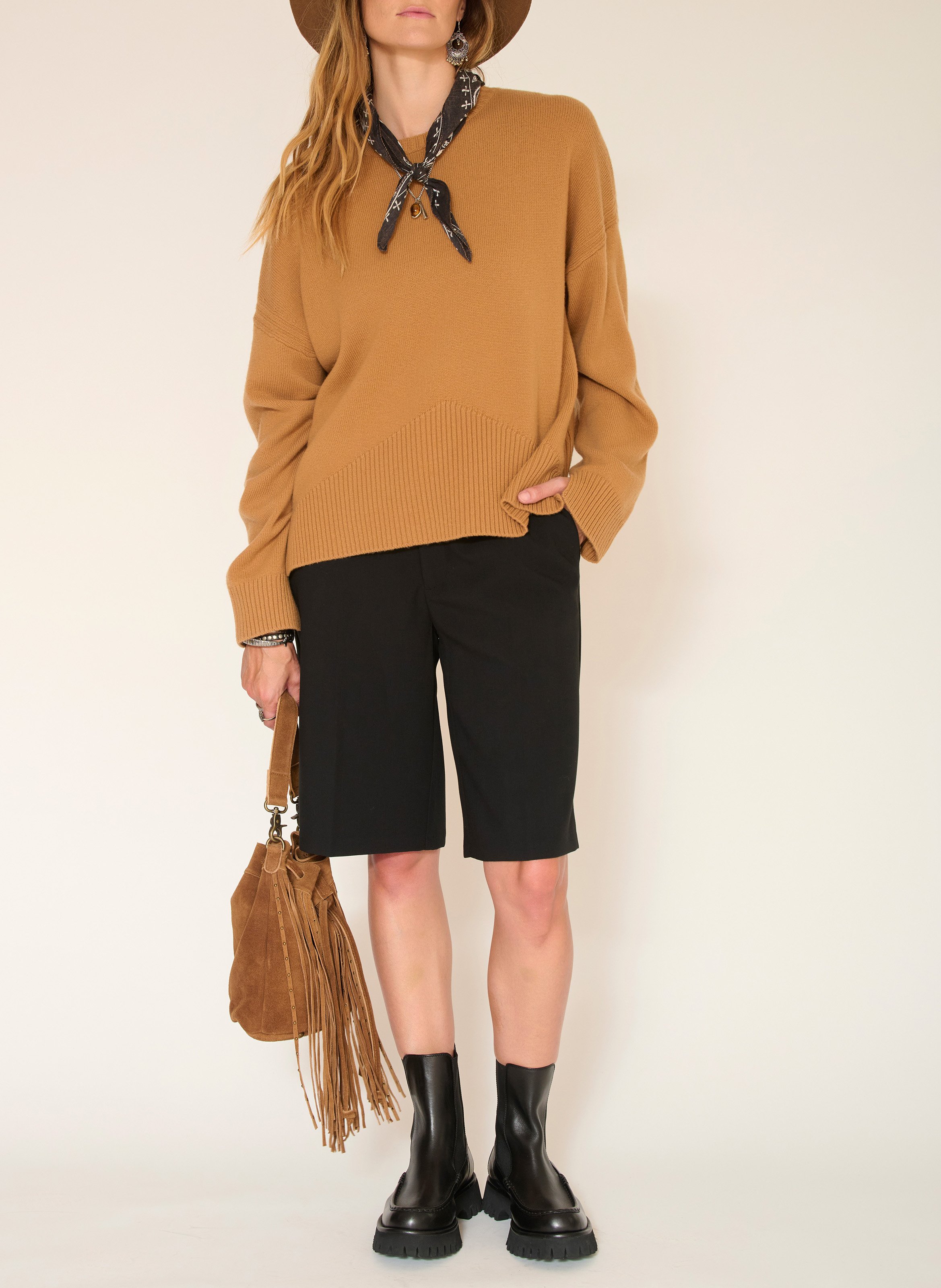 Short droit style tailleur MKT Noir