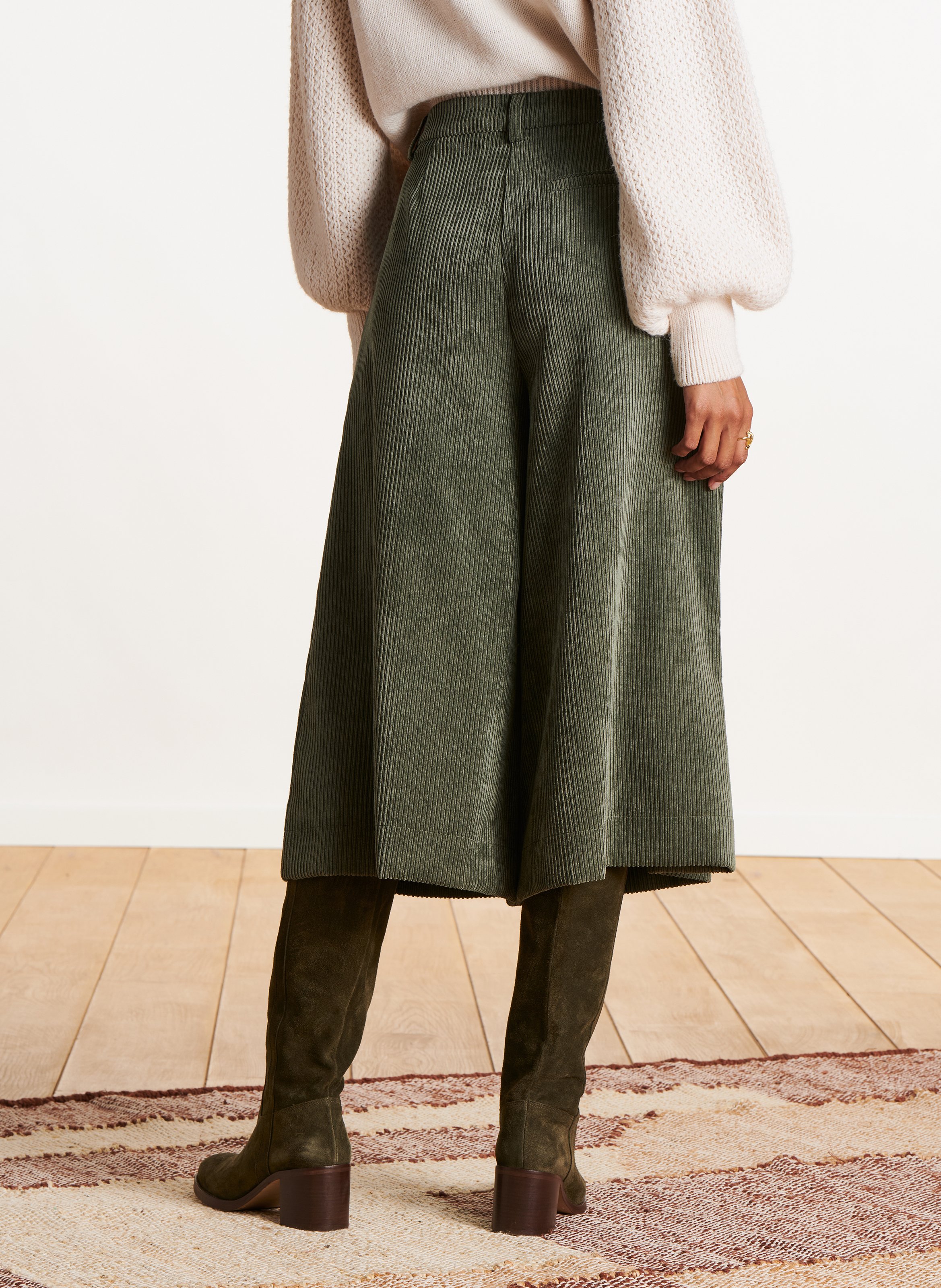 Wide-leg corduroy Bermuda shorts LA FEE MARABOUTEE Green