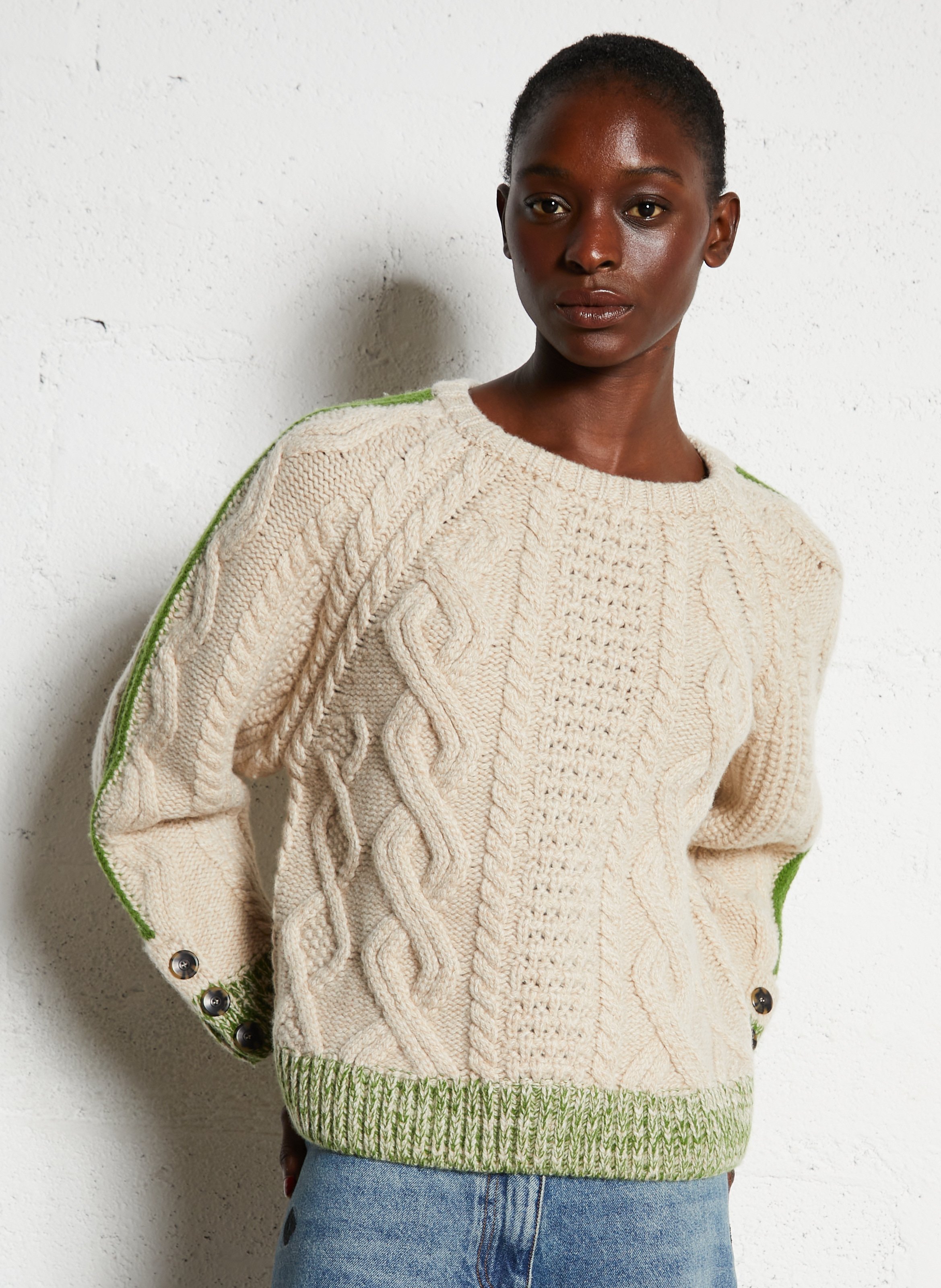 Ruimvallende, wollen kabeltrui met ronde hals LEON & HARPER Groen