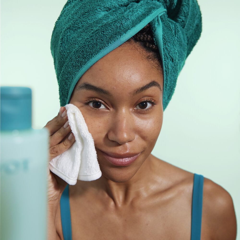 PURIFYING CLEANSING MICELLAR WATER PAYOT No color