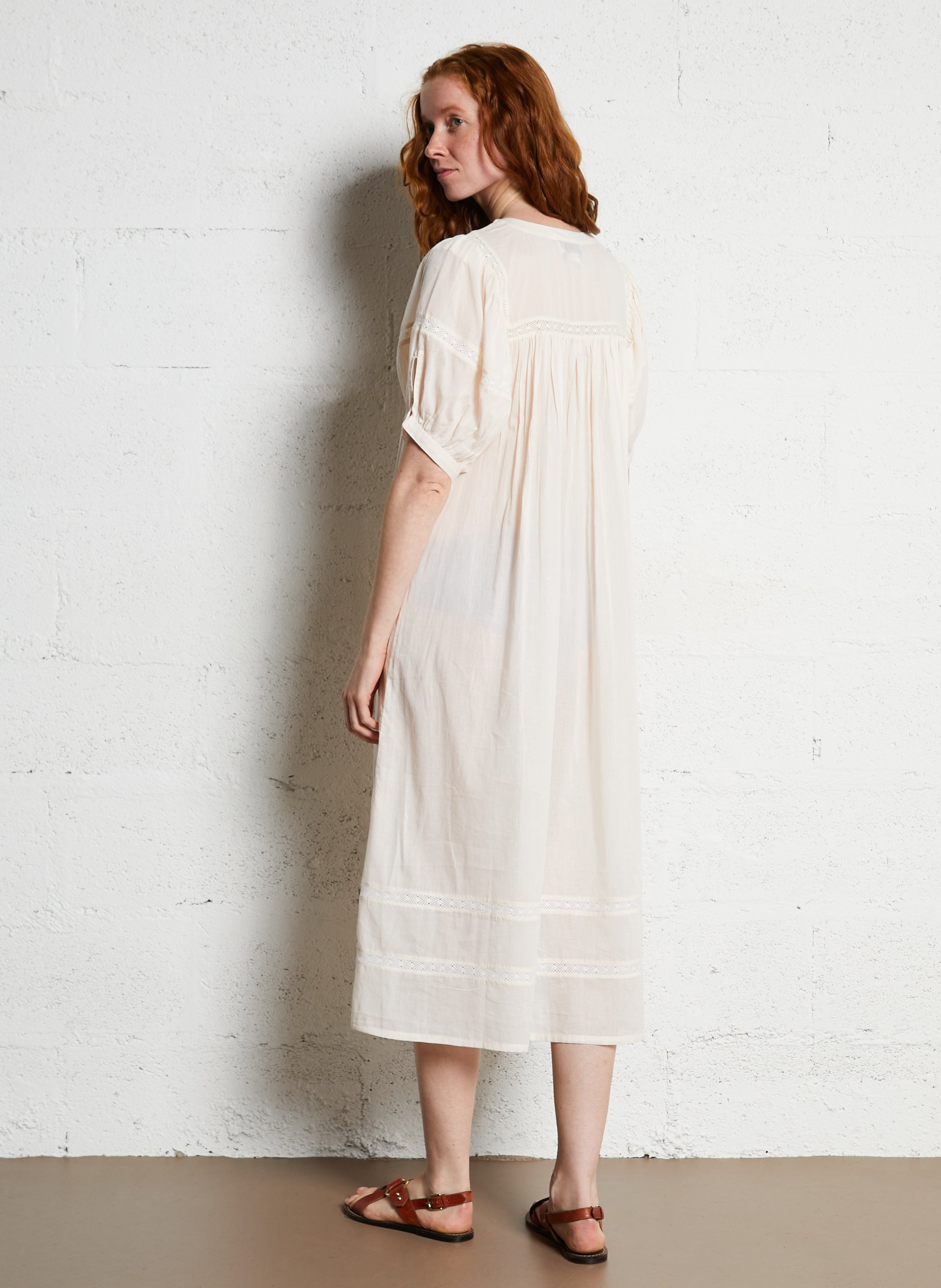 Lange jurk van zachte, luchtige katoen met ronde hals EMILE ET IDA Beige