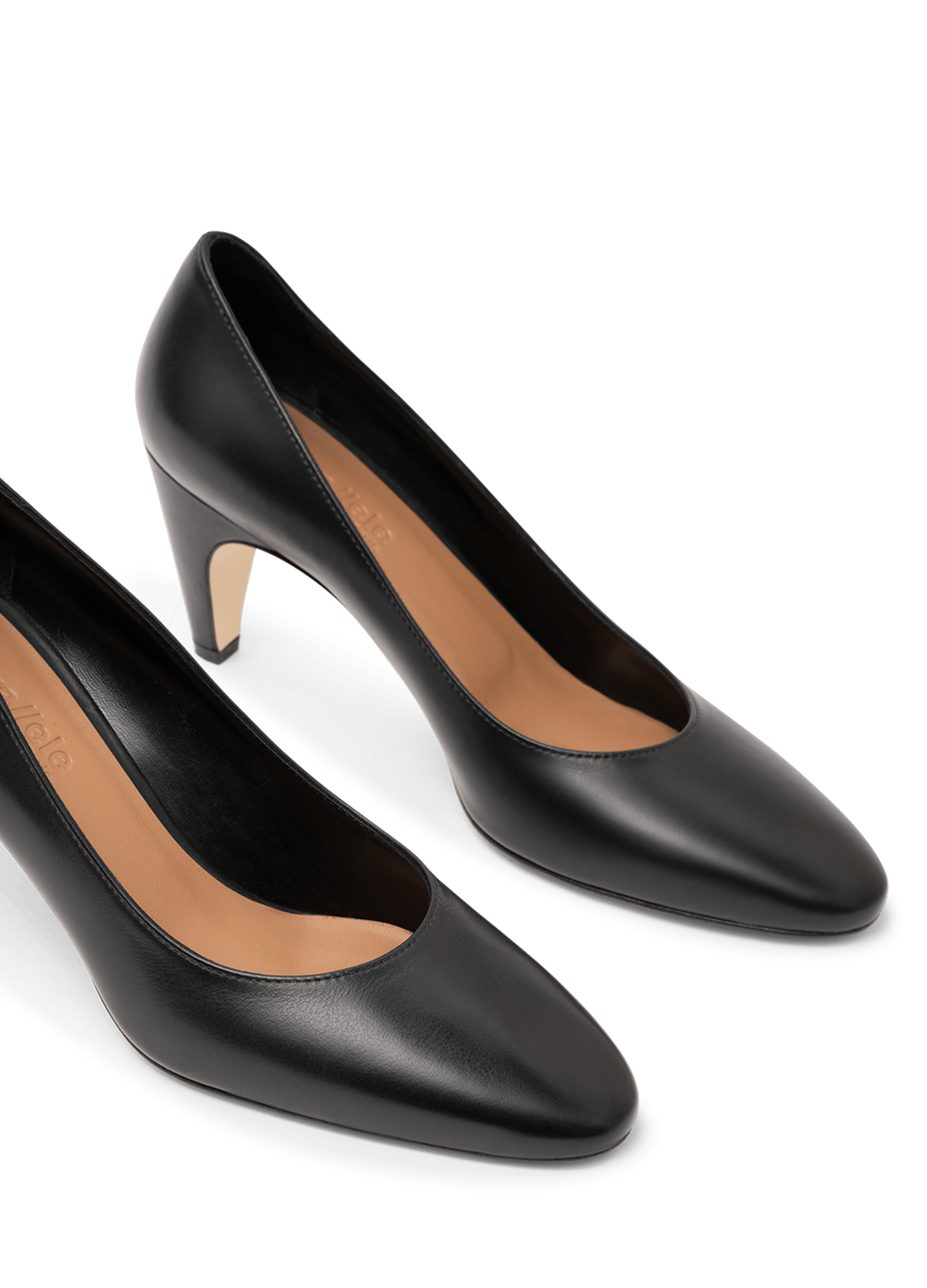 Escarpins en cuir lisse noir PARALLELE PARIS Noir