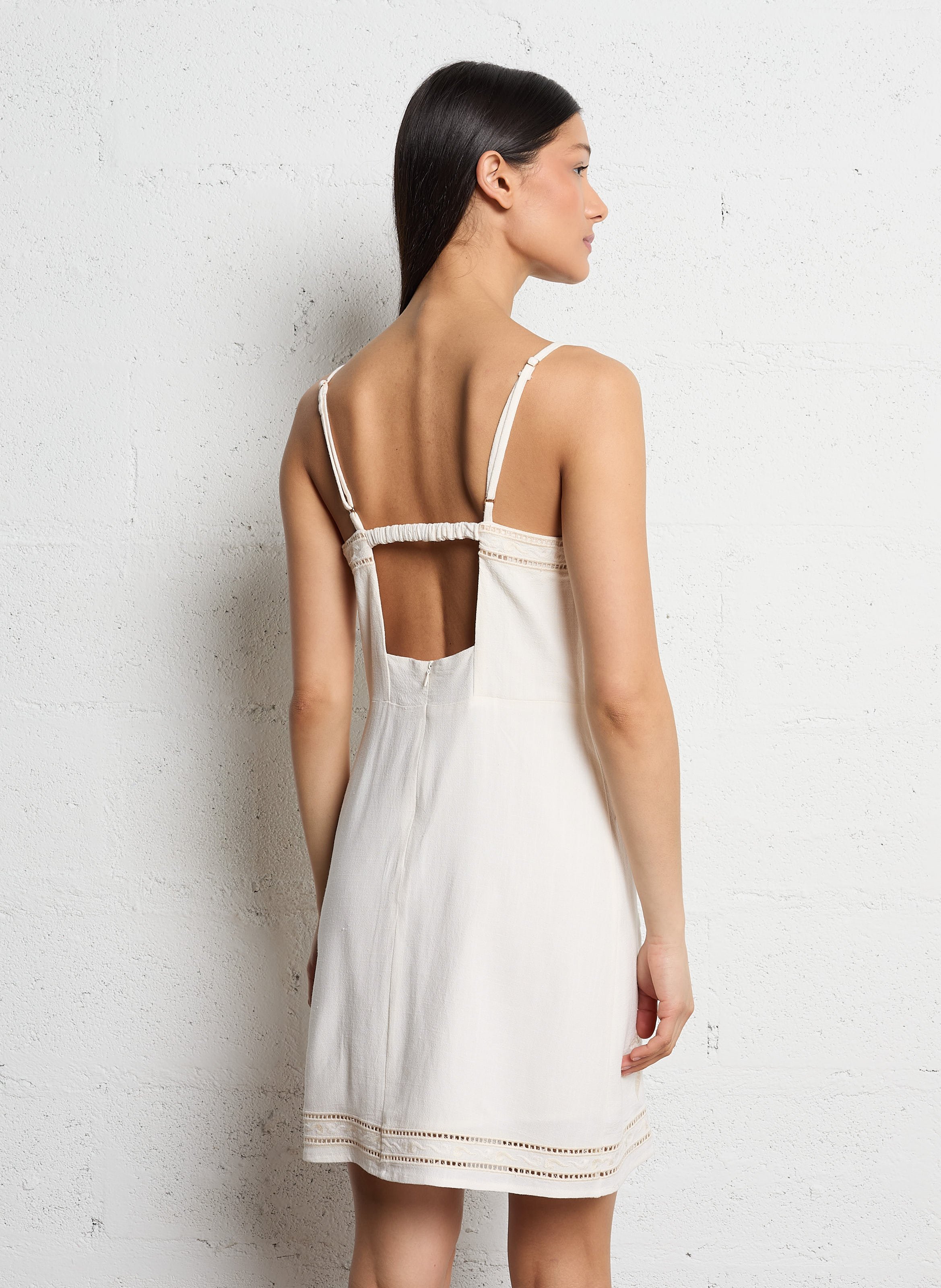 Korte strapless jurk met borduurwerk LA PETITE ETOILE Wit