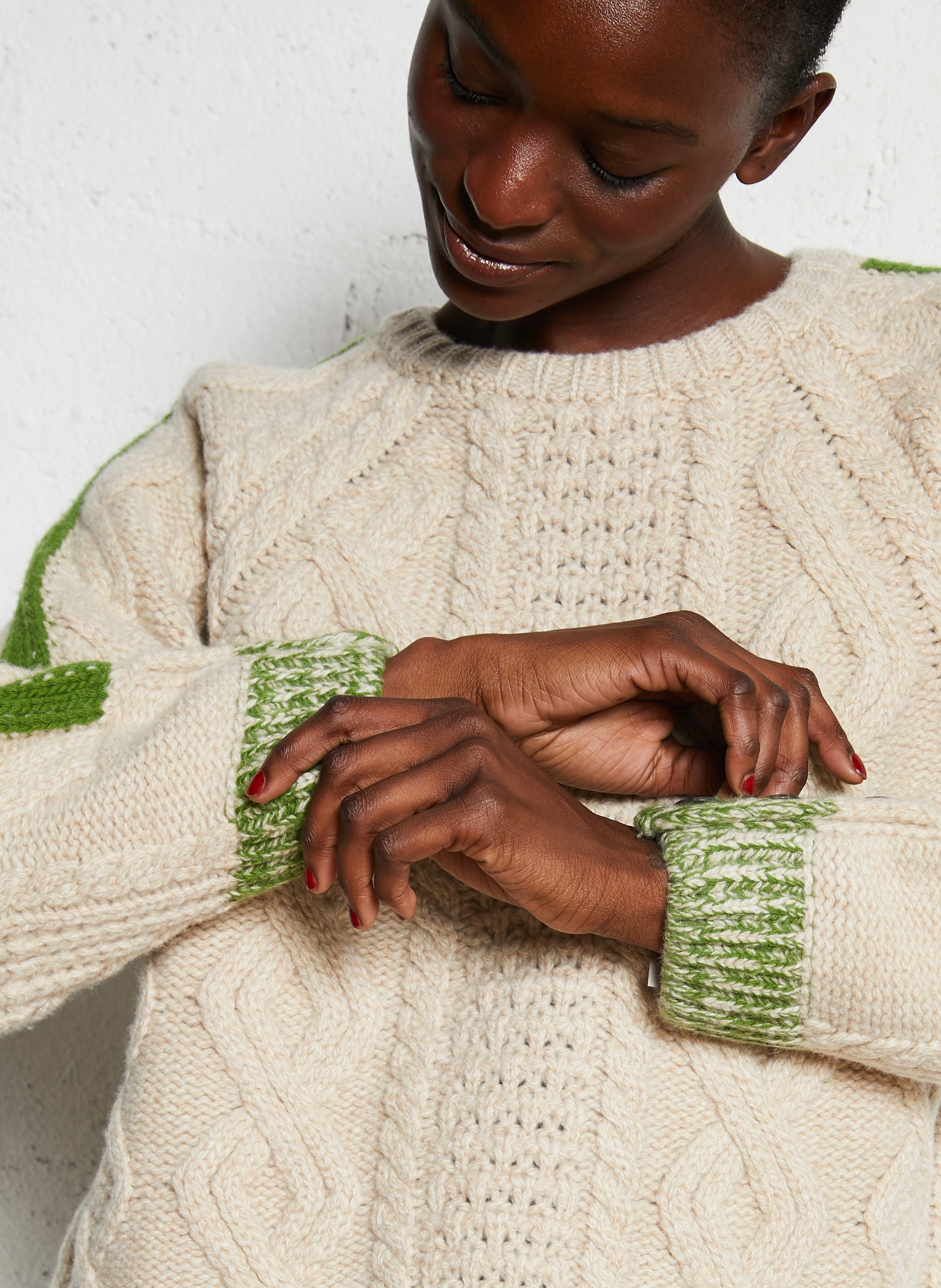 Ruimvallende, wollen kabeltrui met ronde hals LEON & HARPER Groen