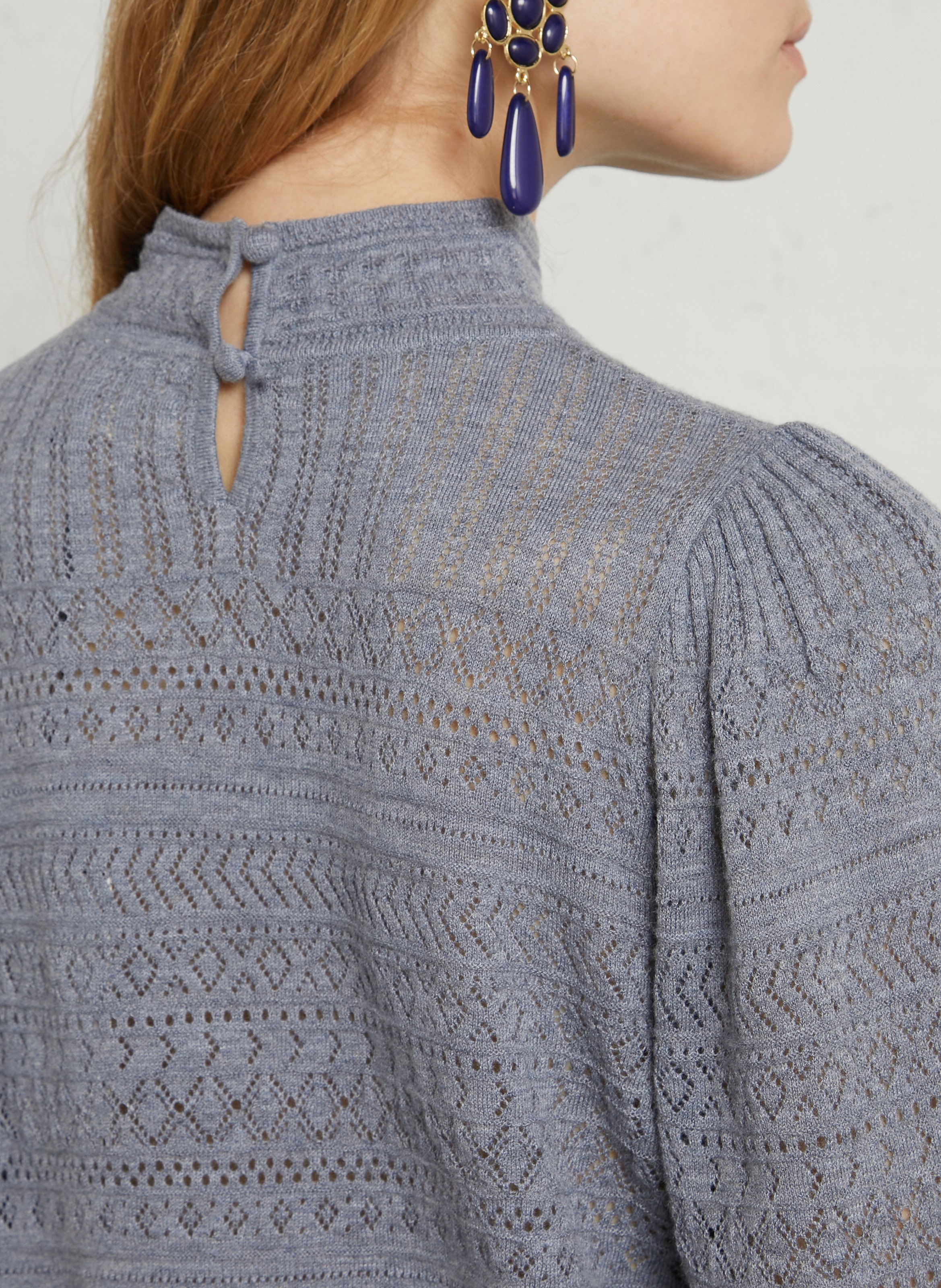 Pullover mit hochgeschlossenem Kragen aus Lochstrickspitze PETITE MENDIGOTE Grau