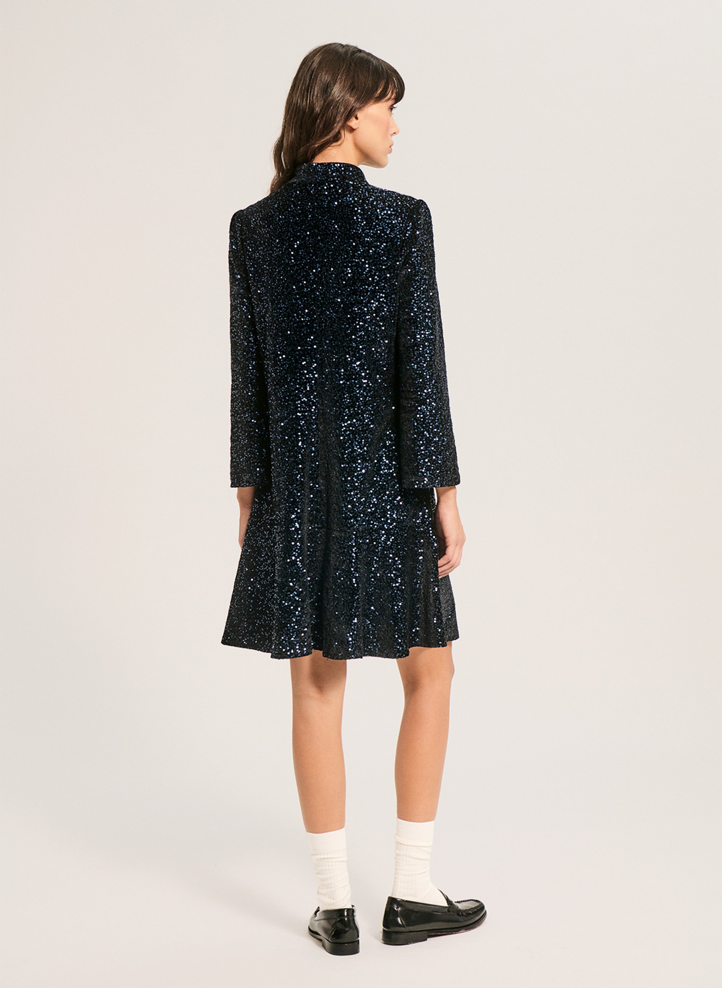 Robe courte cintrée col montant à sequins PABLO Noir