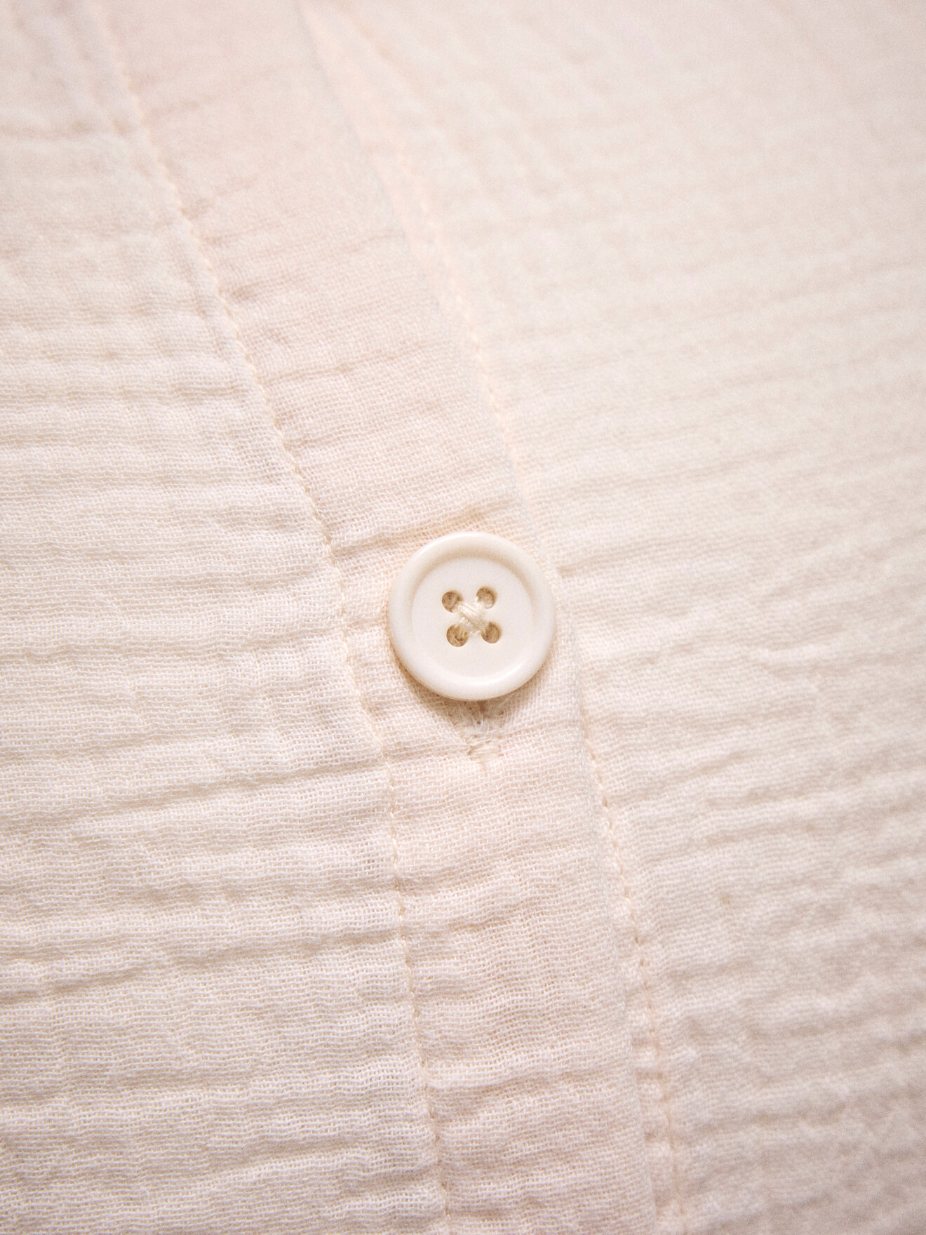 Coussin volanté en gaze et broderie dorée CYRILLUS Blanc